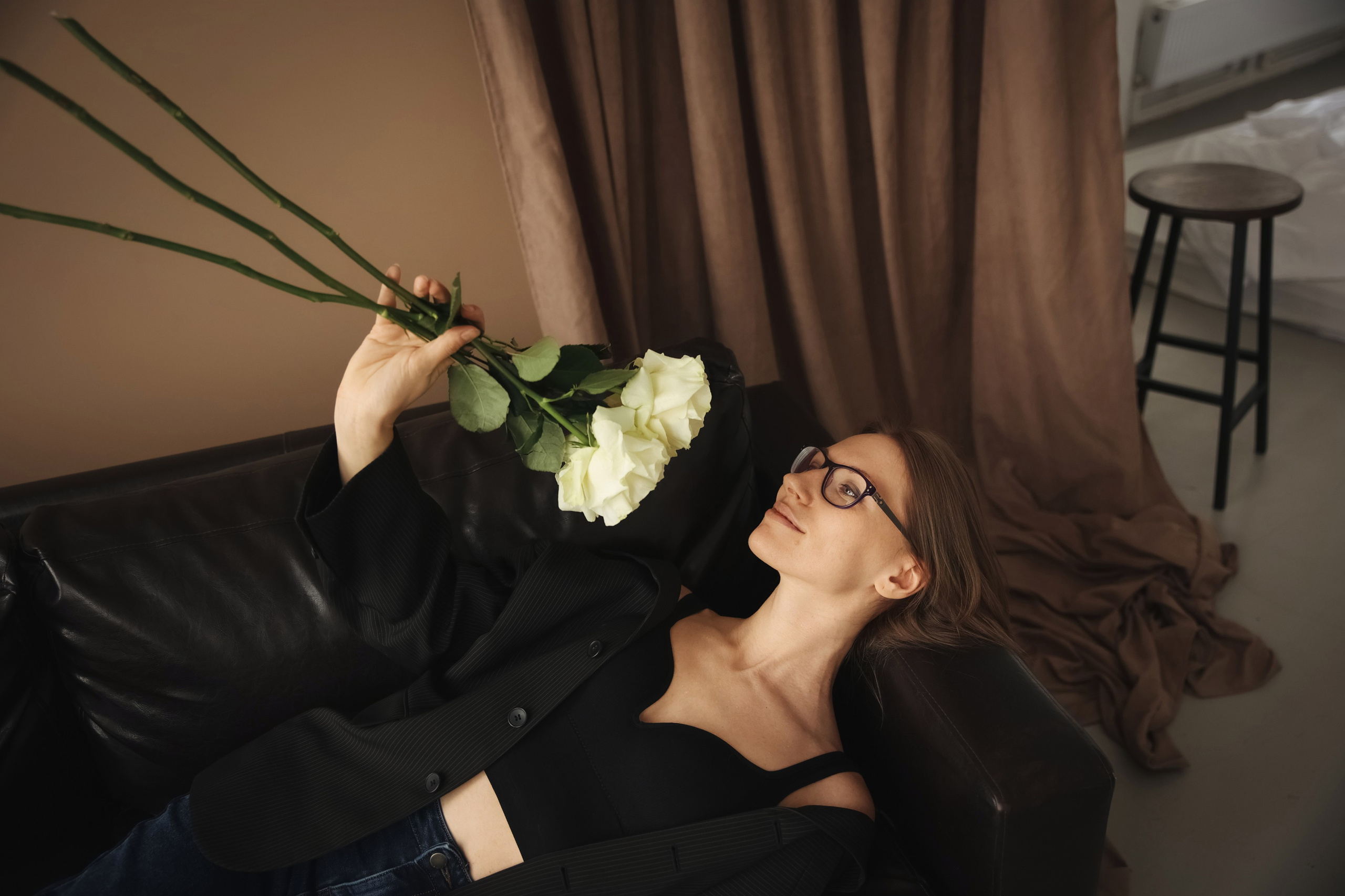 Индивидуальная фотосессия для девушки Женская фотосессия в студии. Фотограф Владимир Москва