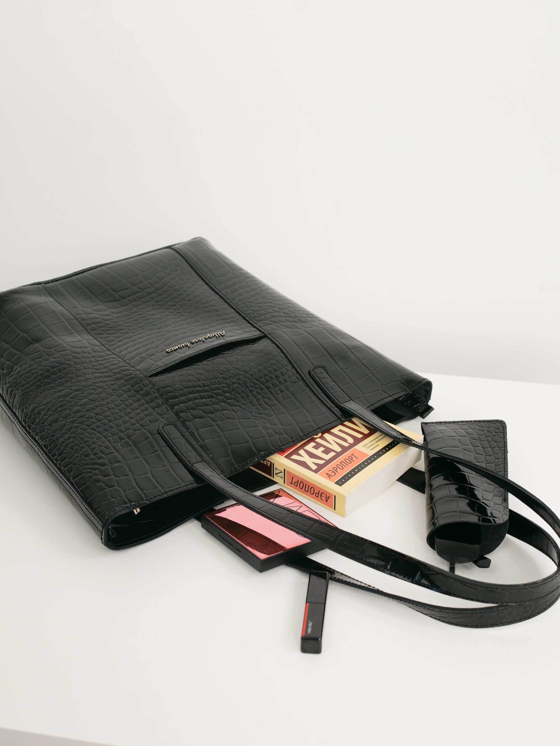 Модель Ч04. Бренд Alligatore Biaco — это изящные изделия из натуральной кожи