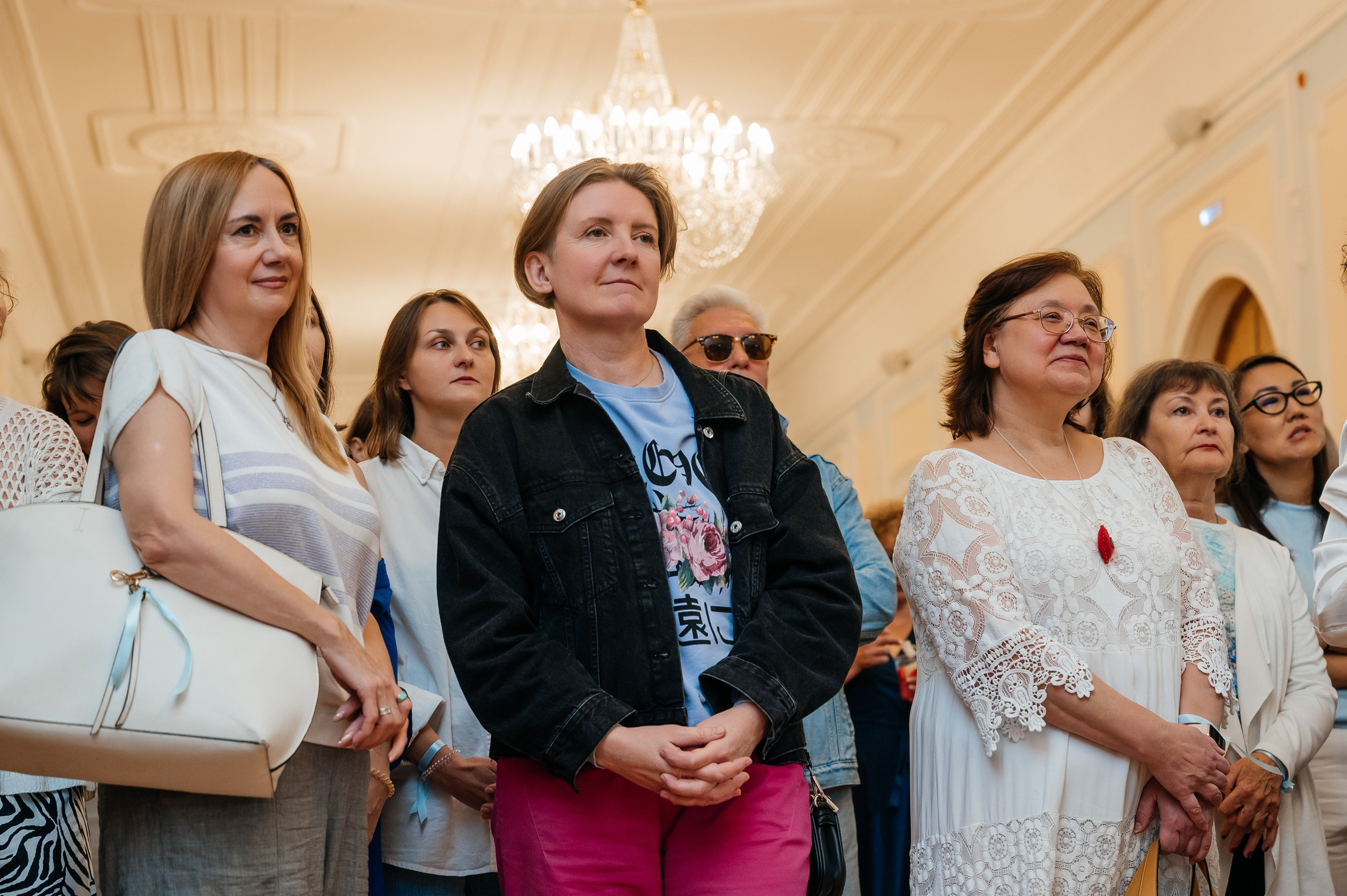 Открытие выставки Кати Васильевой в Молодежном театре. Wedding and family photographer USA