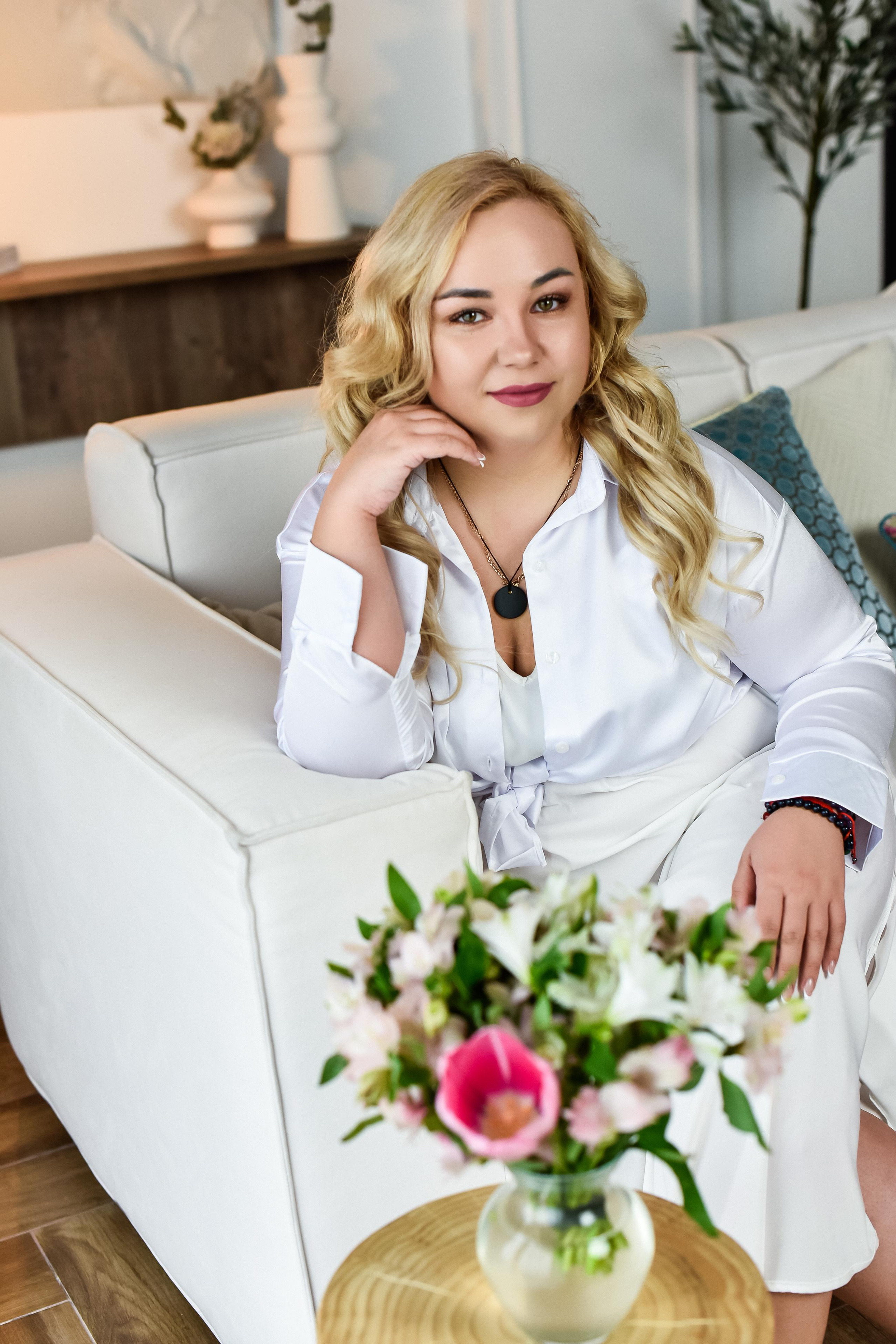 Елена — Весна