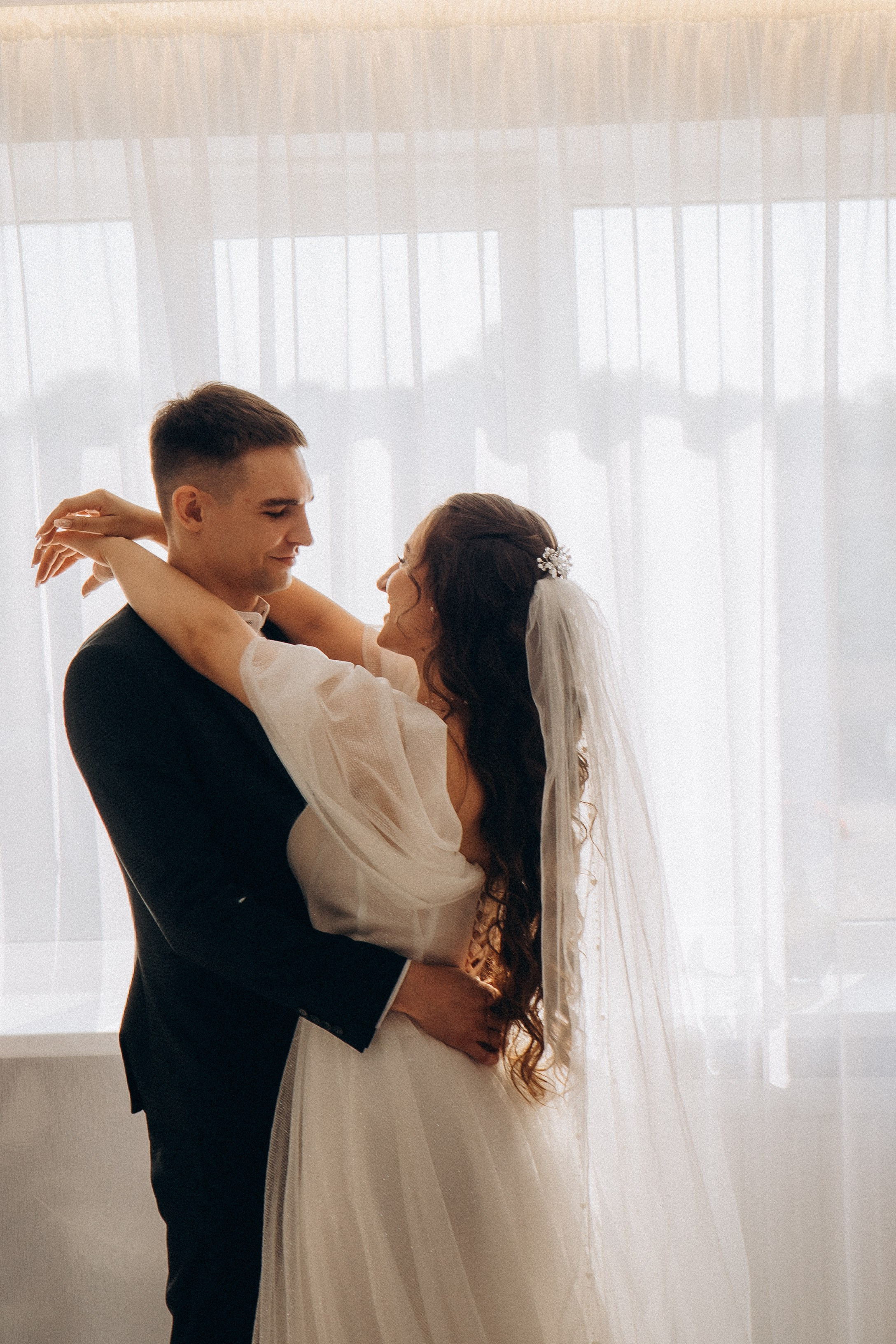 СВАДЕБНАЯ СЬЕМК В ПАРКЕ 300-ЛЕТИЯ. Профессиональный фотограф, Санкт-Петербург — Виктория Богомолова