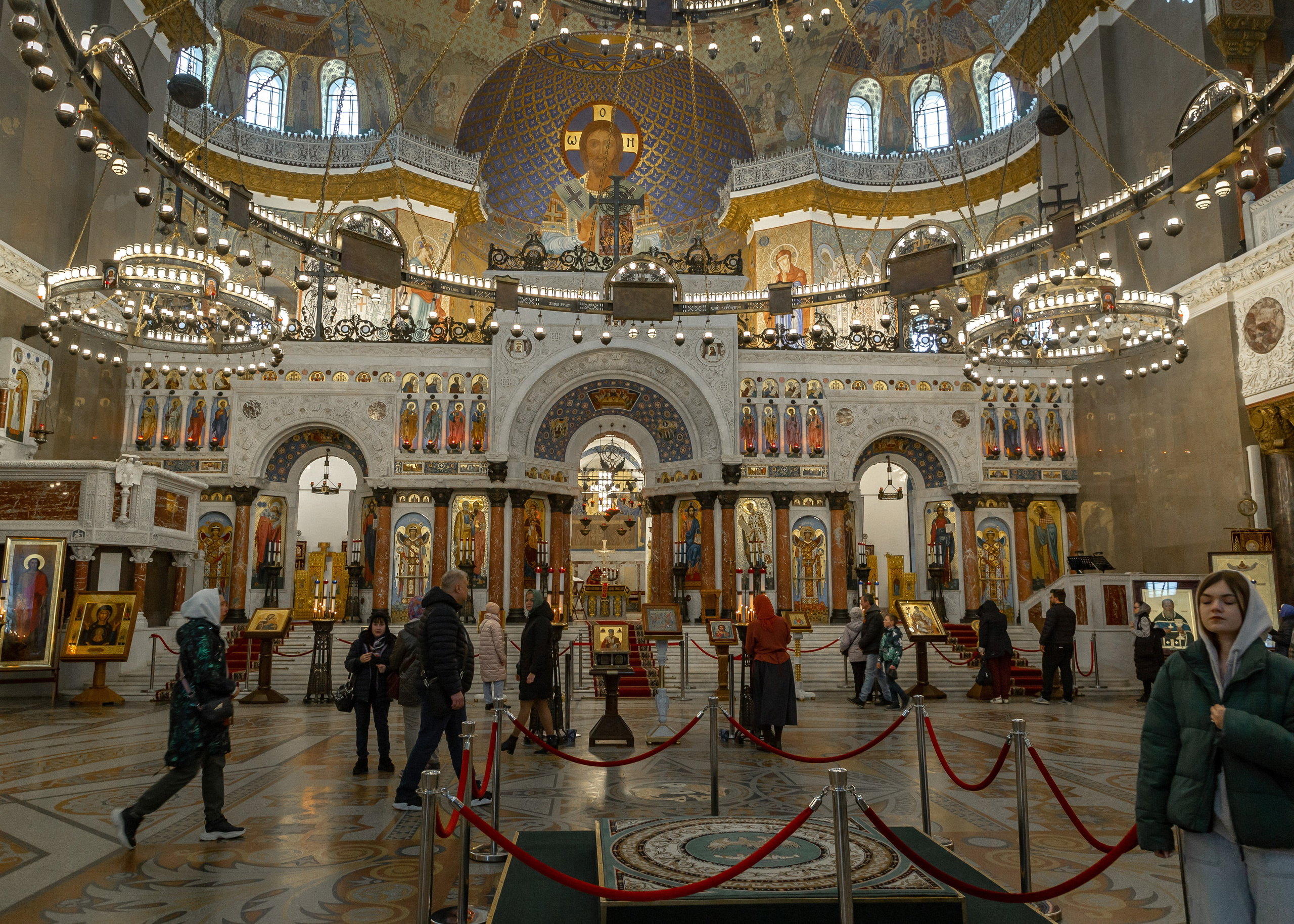 Экскурсия по Санкт-Петербургу с детским театром на льду «АЛЕКО » 11.05.2024. Репортажный фотограф в Москве