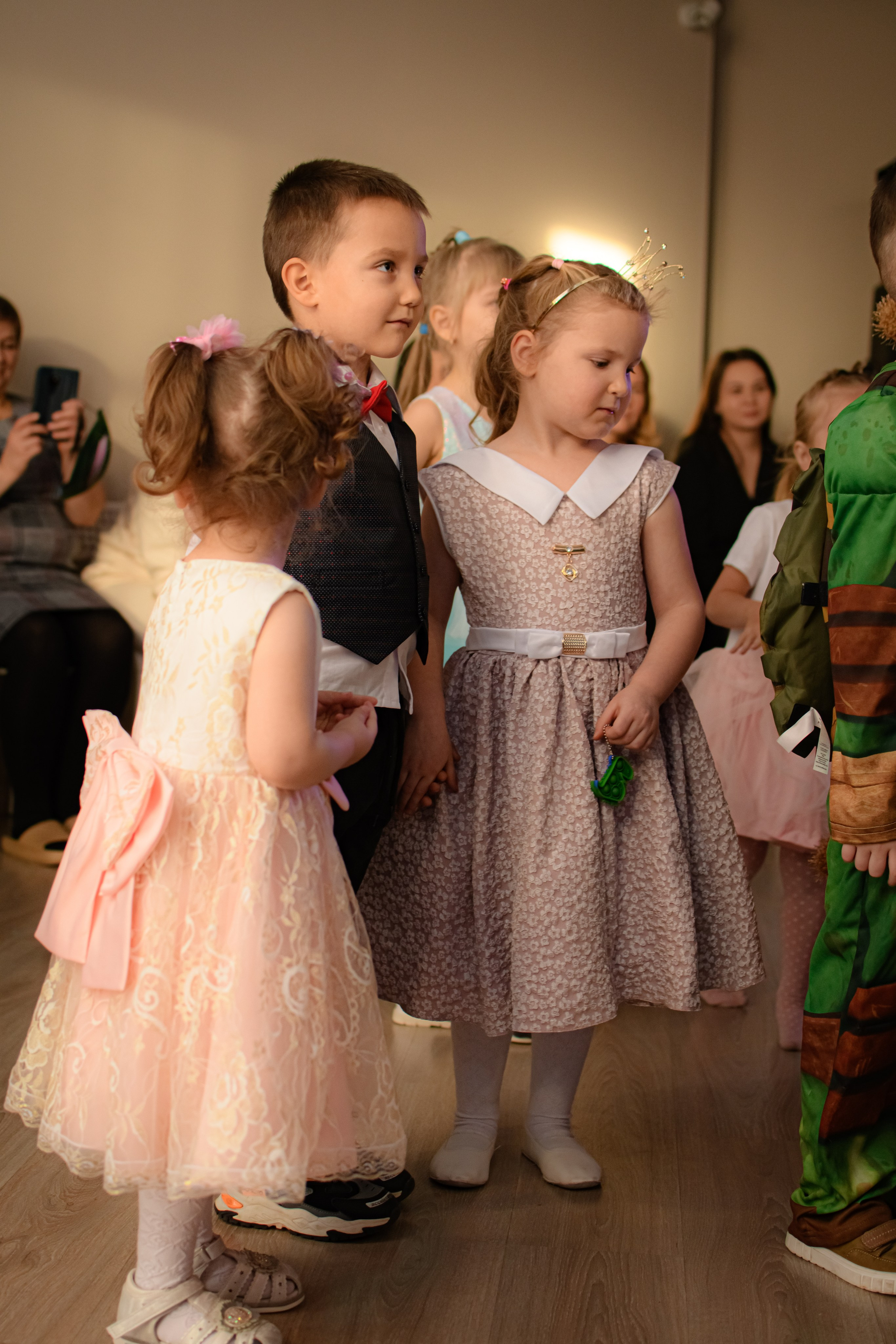 HAPPY NEW YEAR. Photokarish