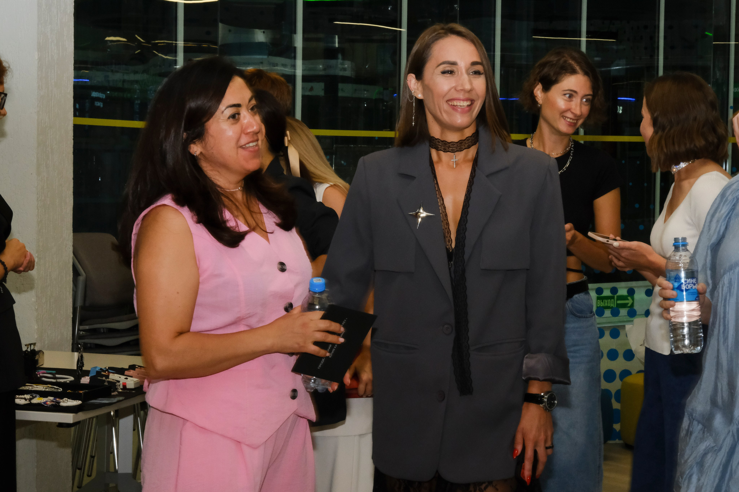 Репортаж бизнес-конференции в Сколково от сообщества BRUSNIKA. Индивидуальная фотосъёмка в Москве. Фотограф Василиса Тарасова