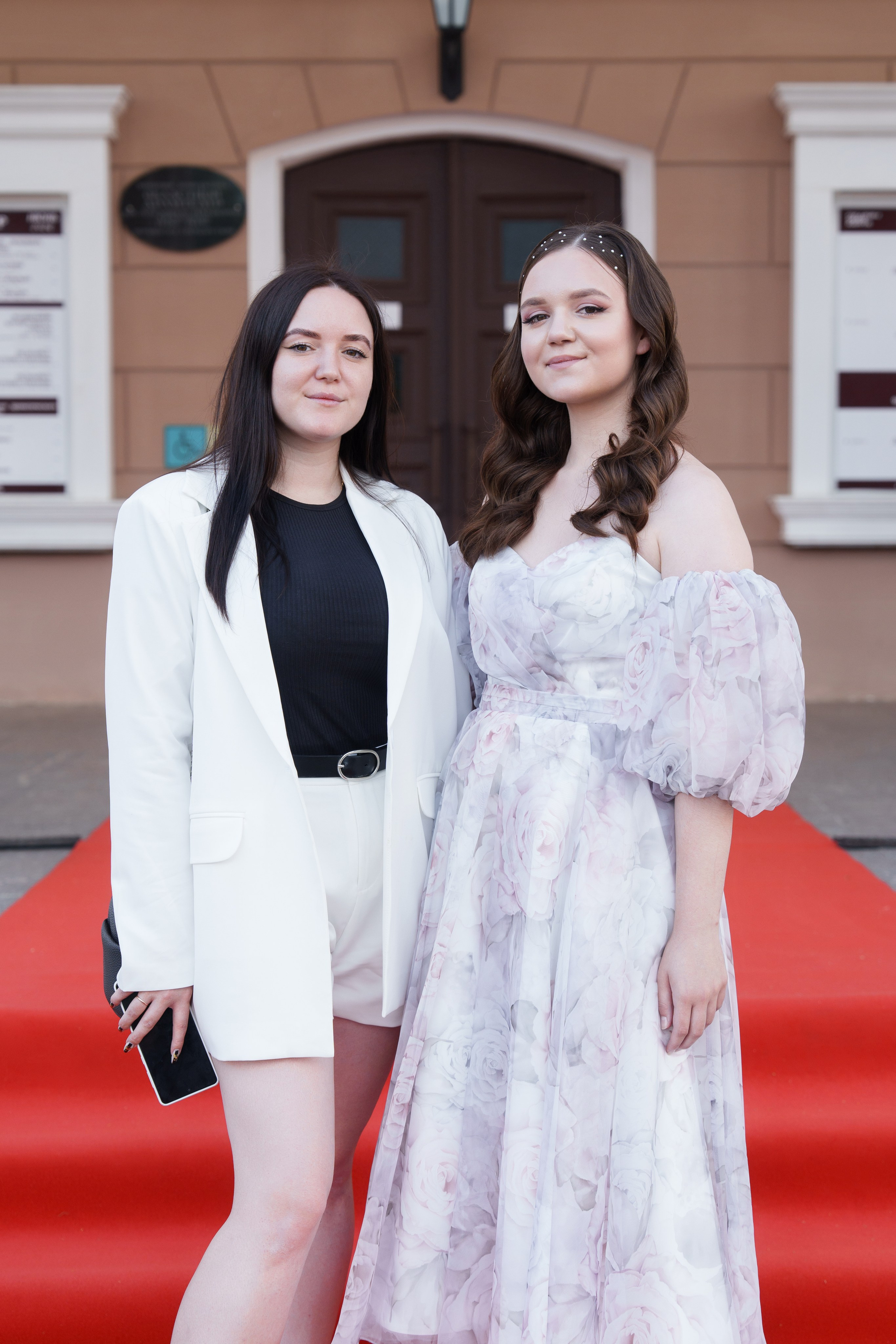 Выпускной Гимназия 7. Свадебный и репортажный фотограф Элина Козырьянова