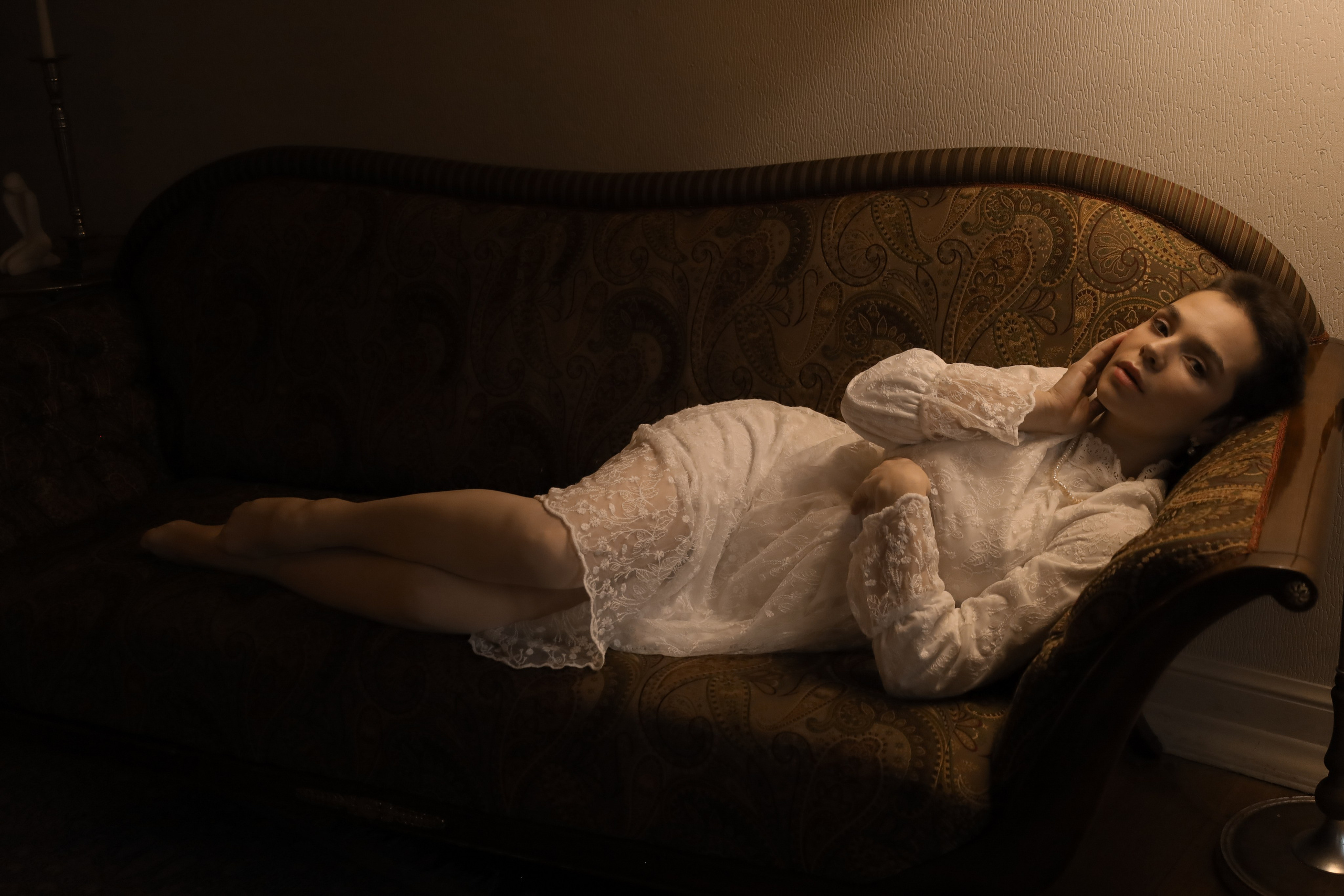 Актриса в особняке. Фотограф Химки Анна Татарских