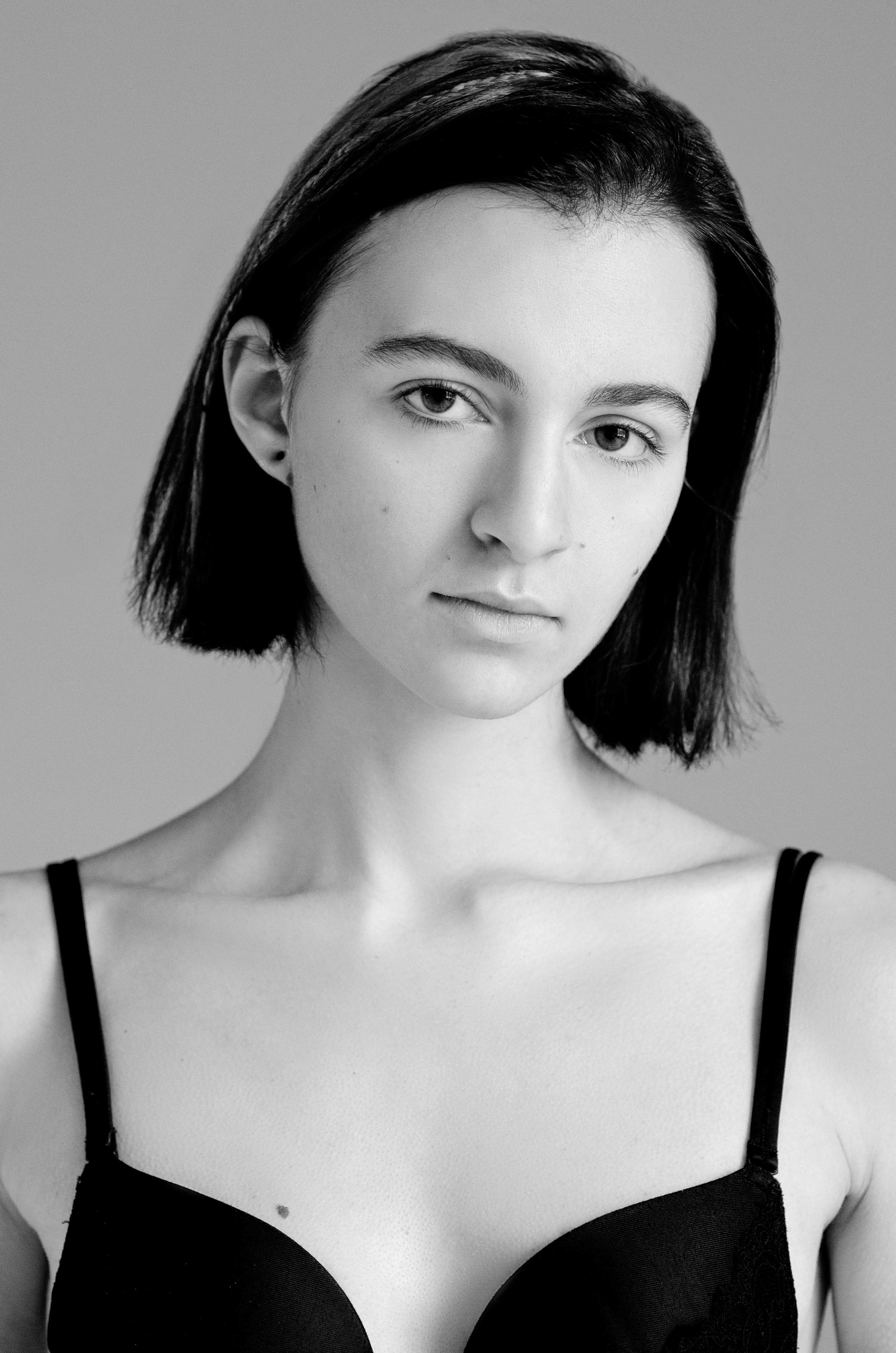 Заказать модельное портфолио в Анапе