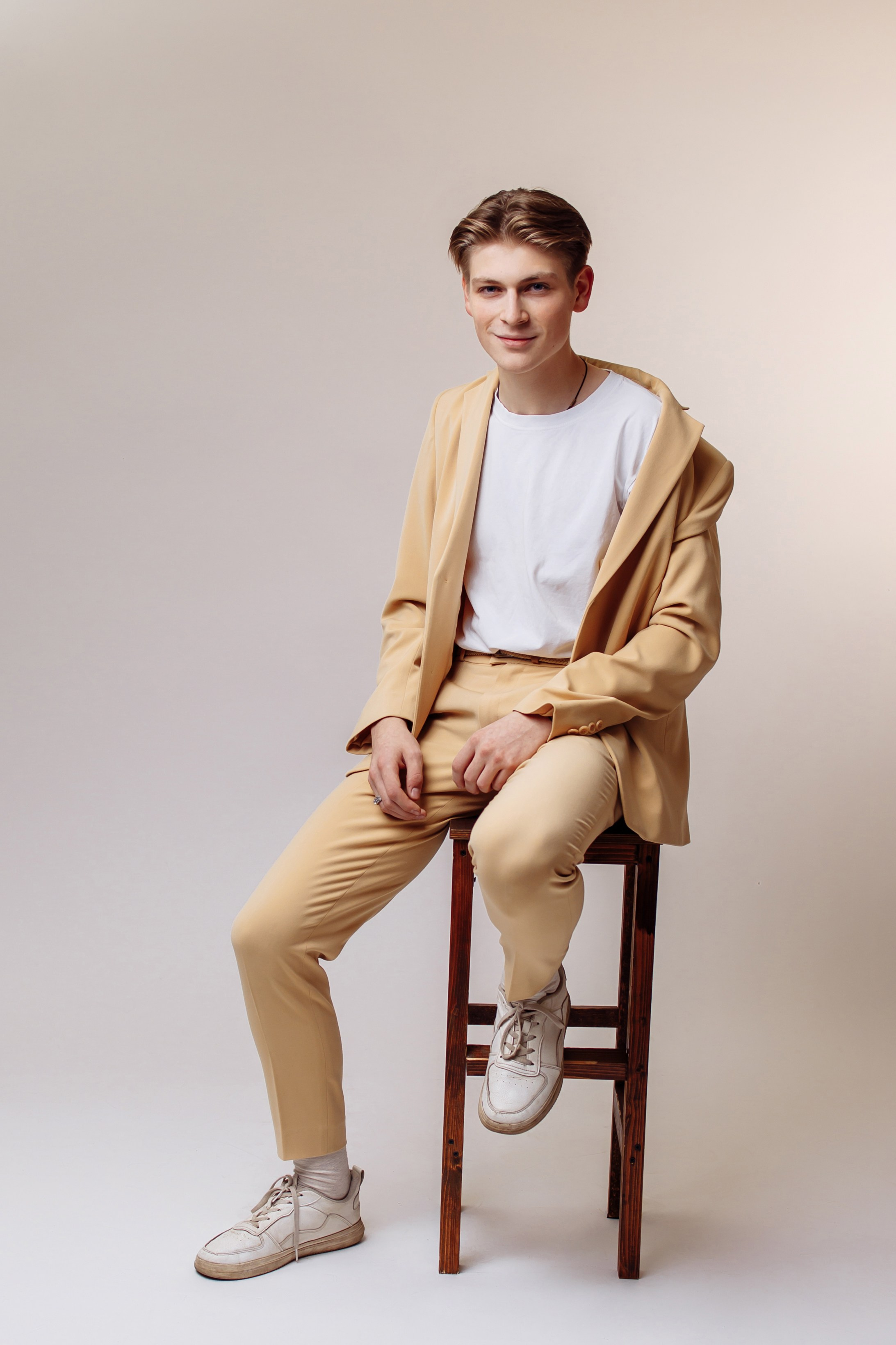 Студия школьной фотографии в Твери. Выпускные альбомы в Твери