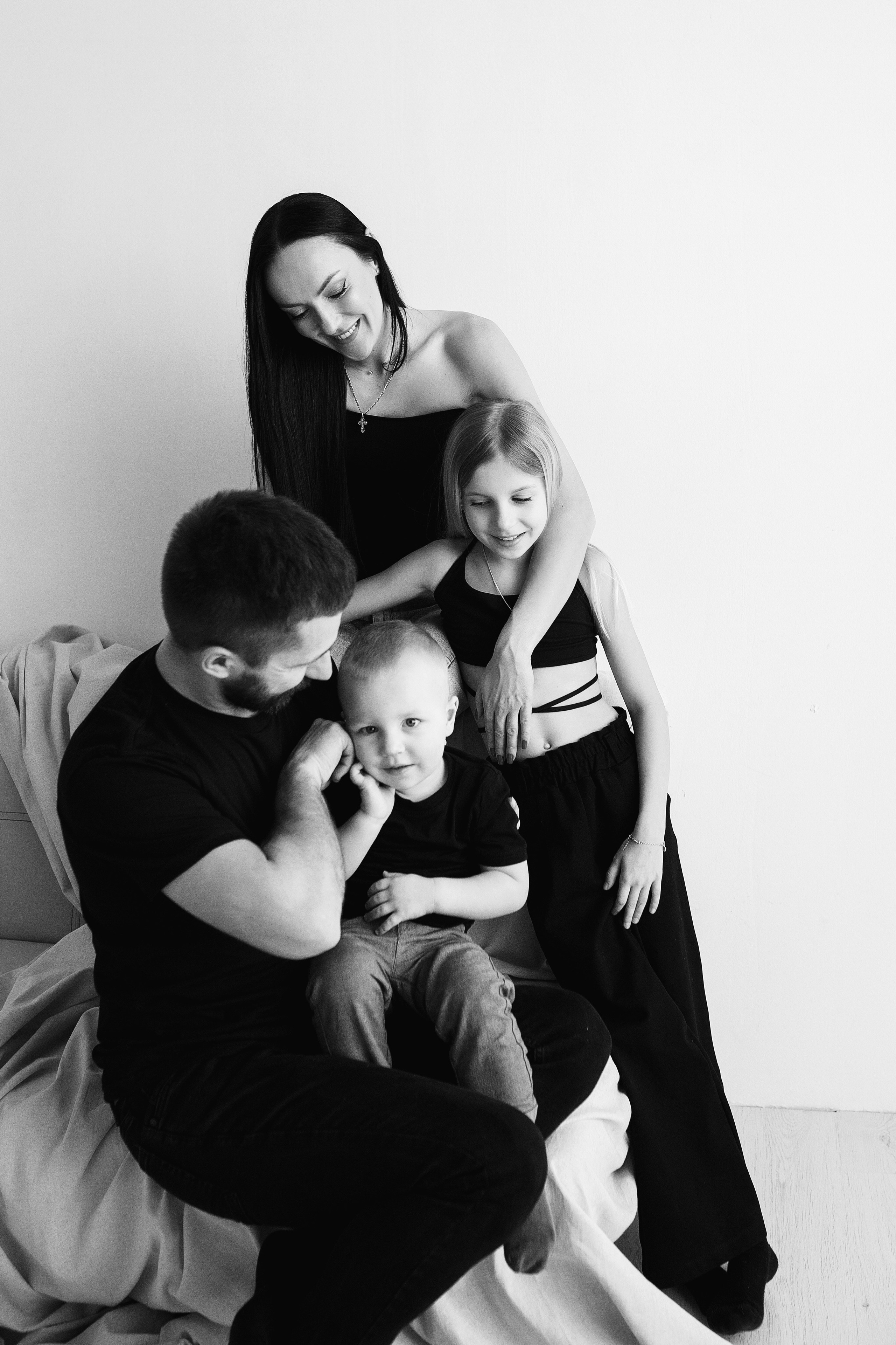 ЧБ серия. Фотограф новорожденных Оксана Полевская