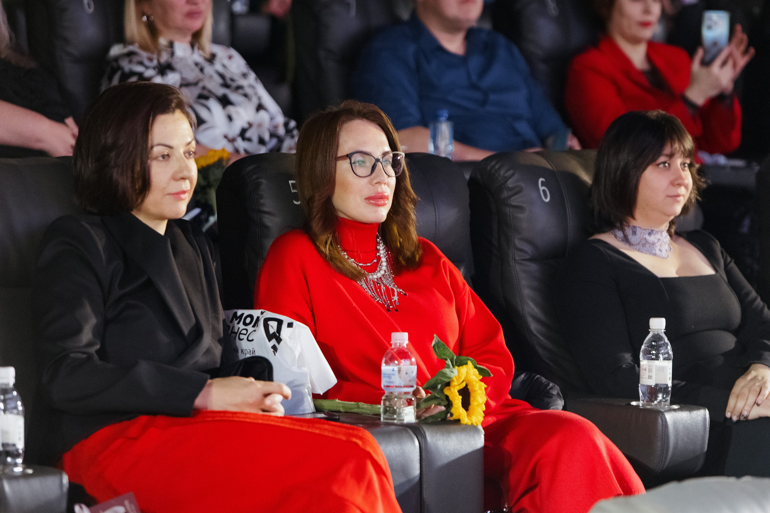 ФЭШН КОНФА. СВОИ. ФОТООТЧЕТЫ-СОБЫТИЯ-МЕСТА