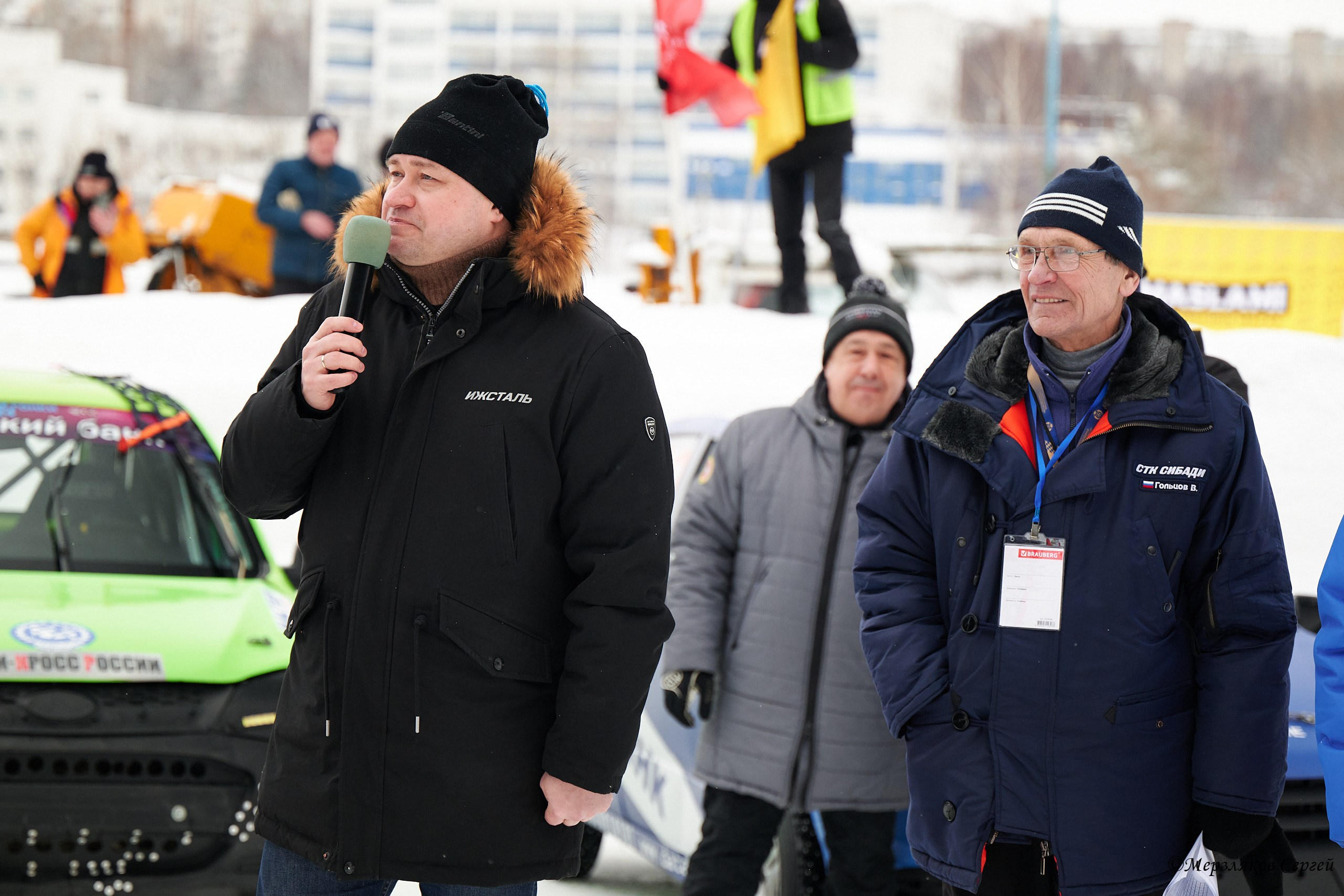 Трековые автогонки на льду Чемпионат России. Спортивный репортажный фотограф в Ижевске Сергей Мерзляков