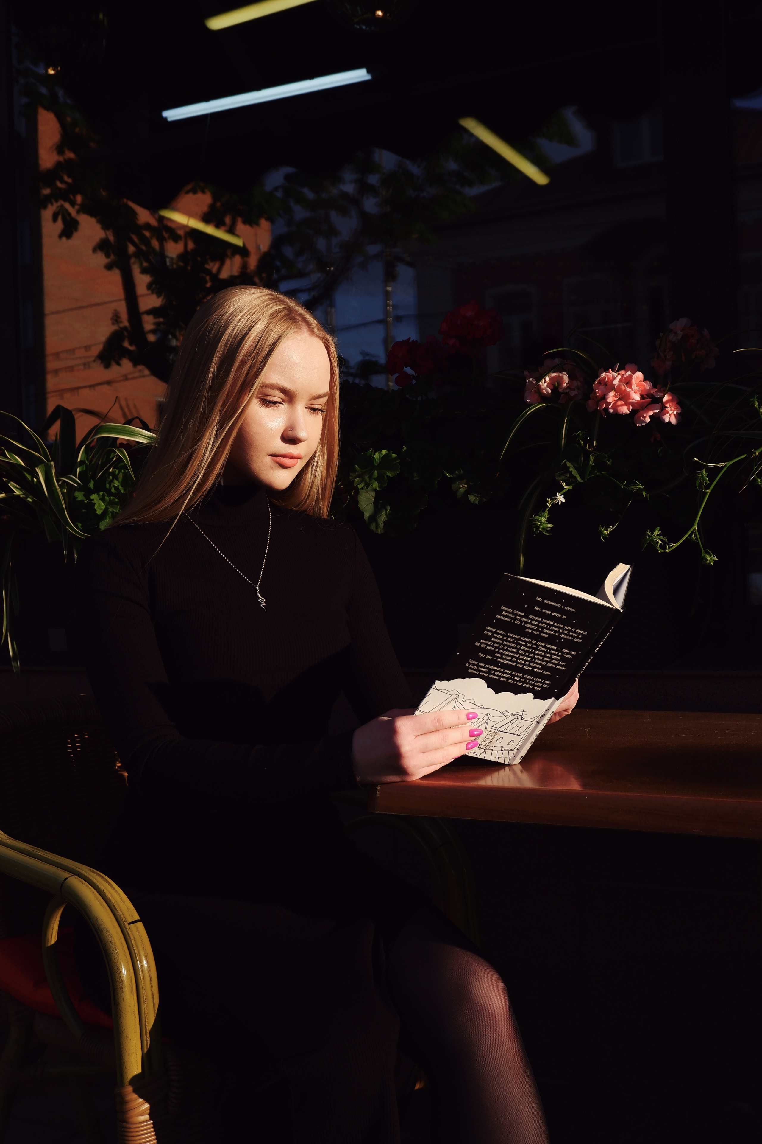 Нежная как роза. Прогулка с красавицей Ксюшей. Фотограф в Норильске Наташа Фаби