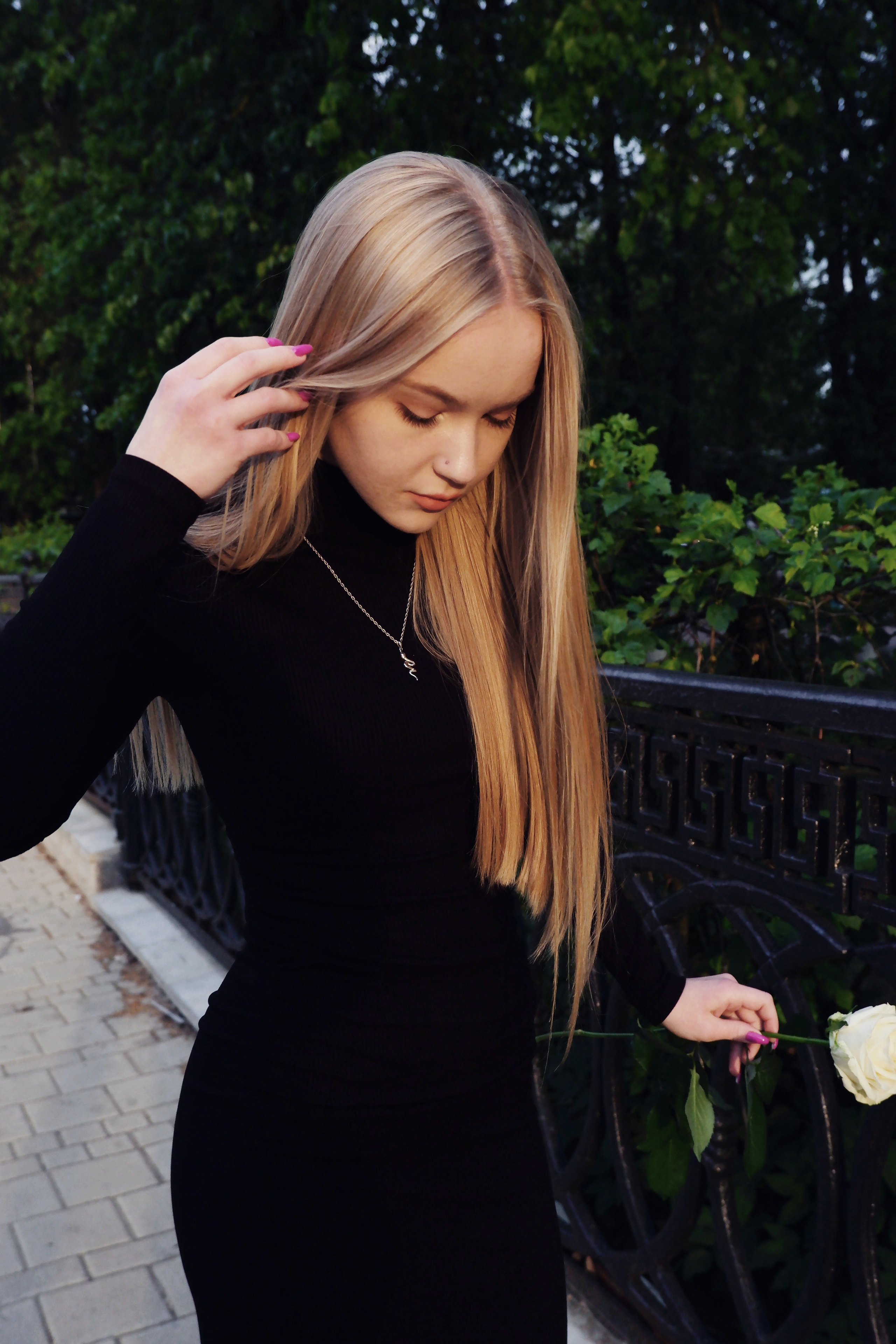 Нежная как роза. Прогулка с красавицей Ксюшей. Фотограф в Норильске Наташа Фаби