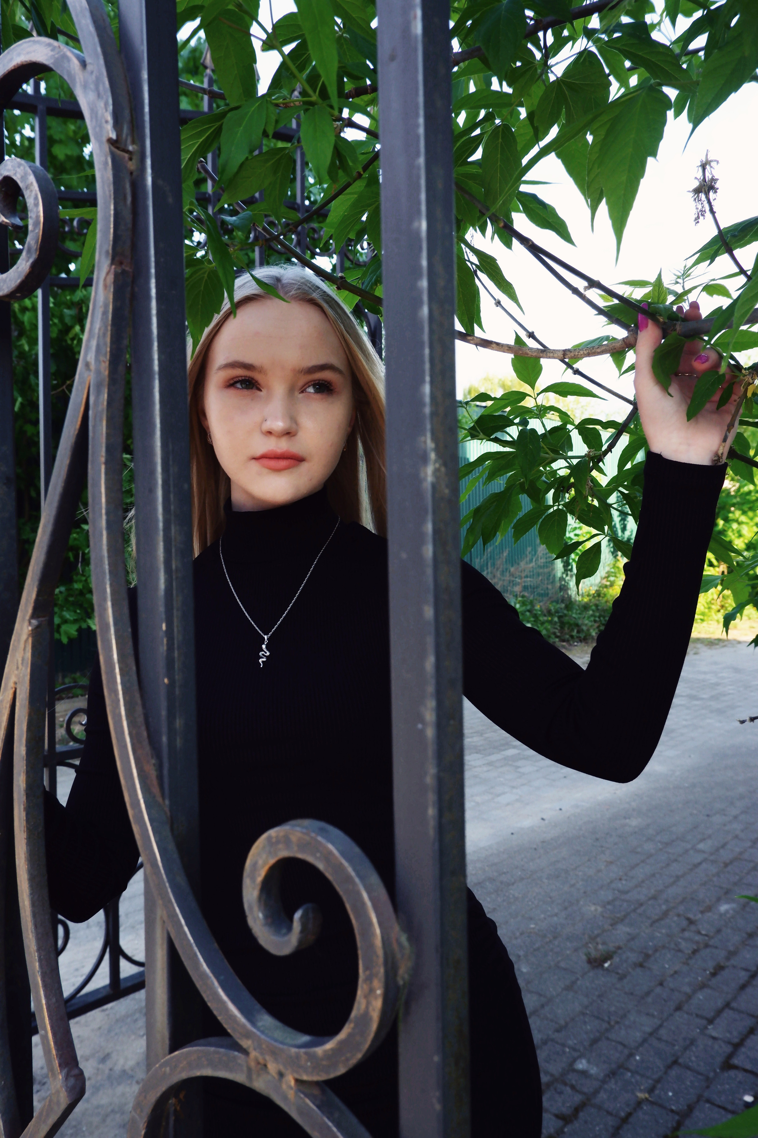 Нежная как роза. Прогулка с красавицей Ксюшей. Фотограф в Норильске Наташа Фаби