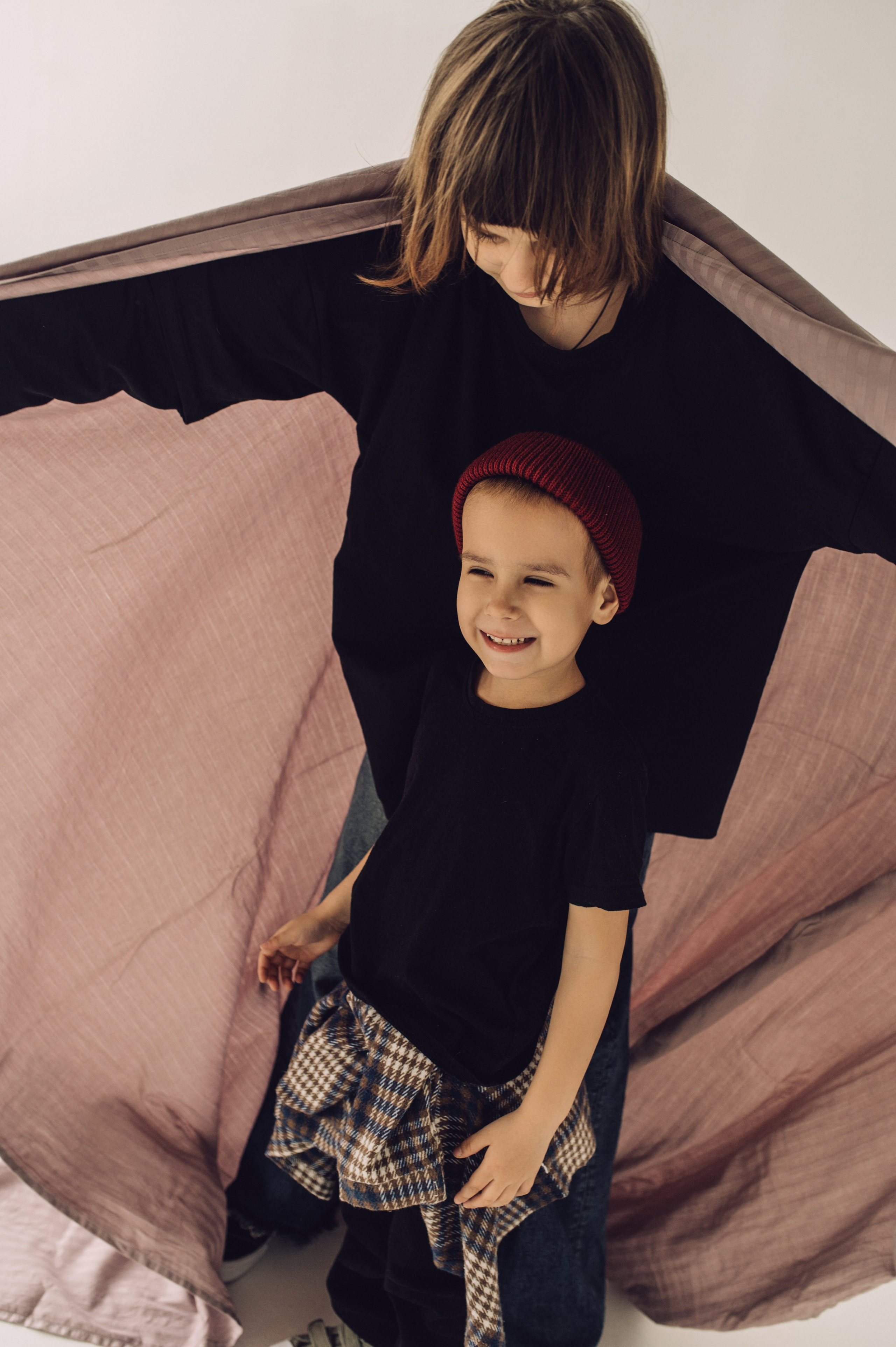 Наташа, Маша и Ванюшка. Фотограф Мария Стрелкова