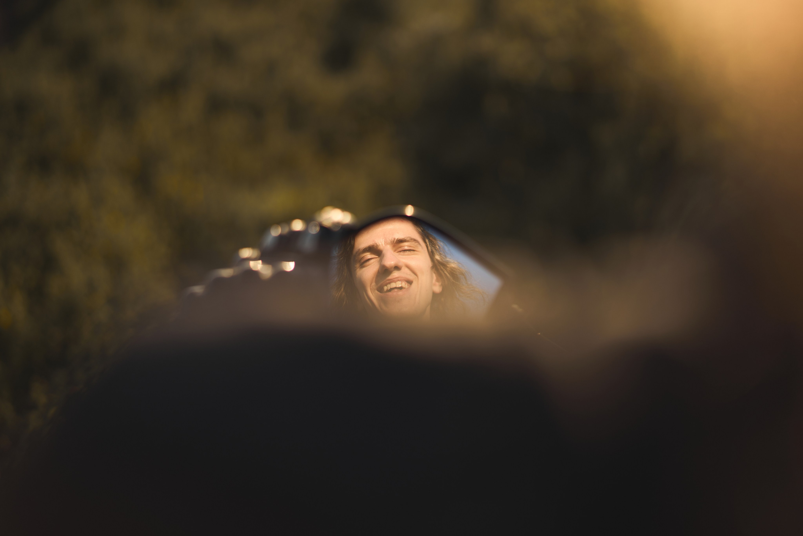 Съемка на закате с мотоциклом в поле. Фотограф Екатеринбург Кокшарова Александра