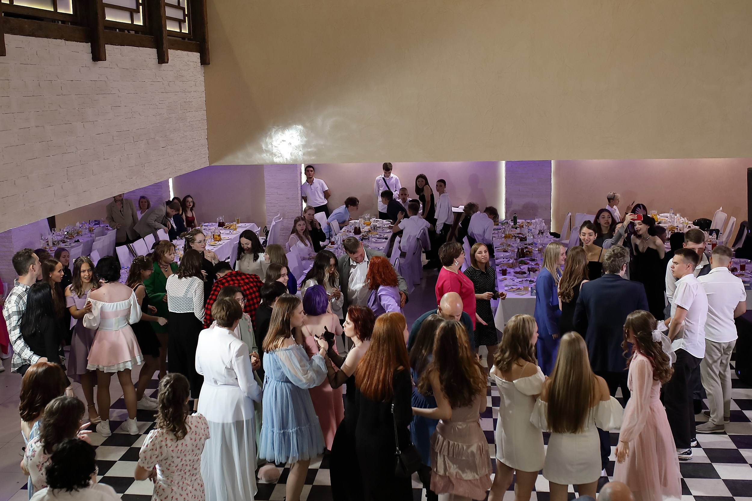 Фотосъёмка выпускного Екатеринбург. Свадебный и семейный фотограф и видеограф в Екатеринбурге Полянские Тимур и Анастасия