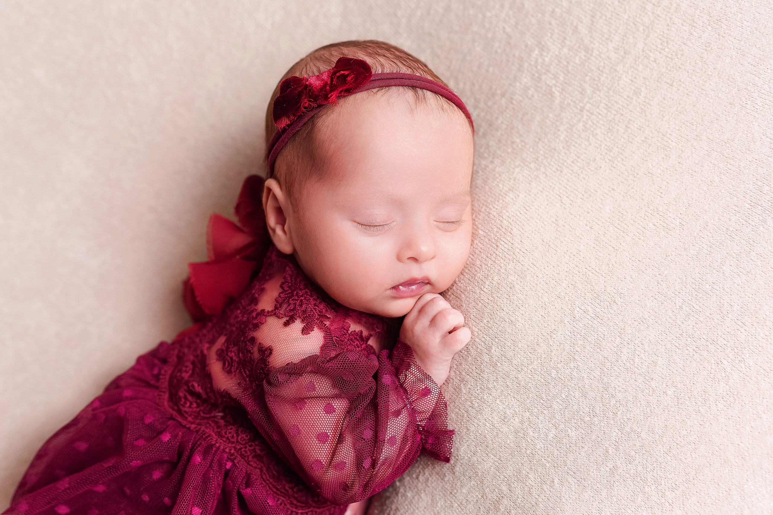 Newborn. Фотограф новорожденных и детский фотограф в Екатеринбурге Ксени