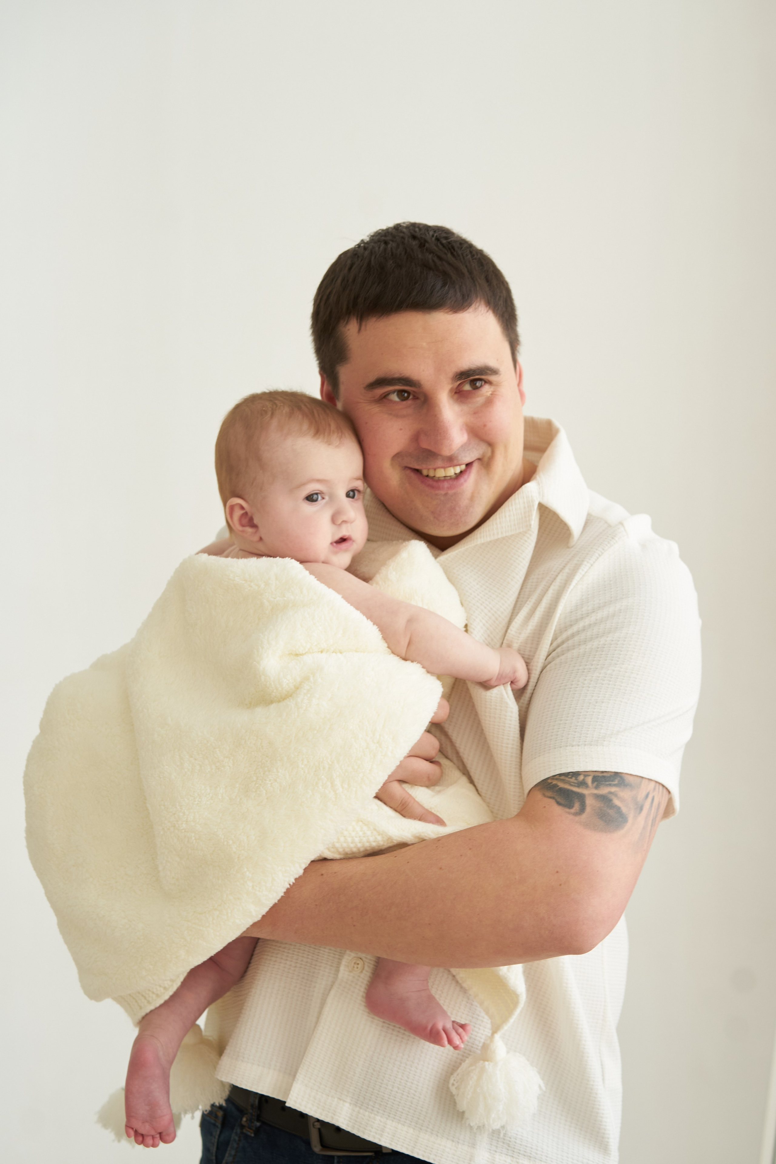 Семейная фотосессия в студии. Фотограф Екатеринбург Кокшарова Александра