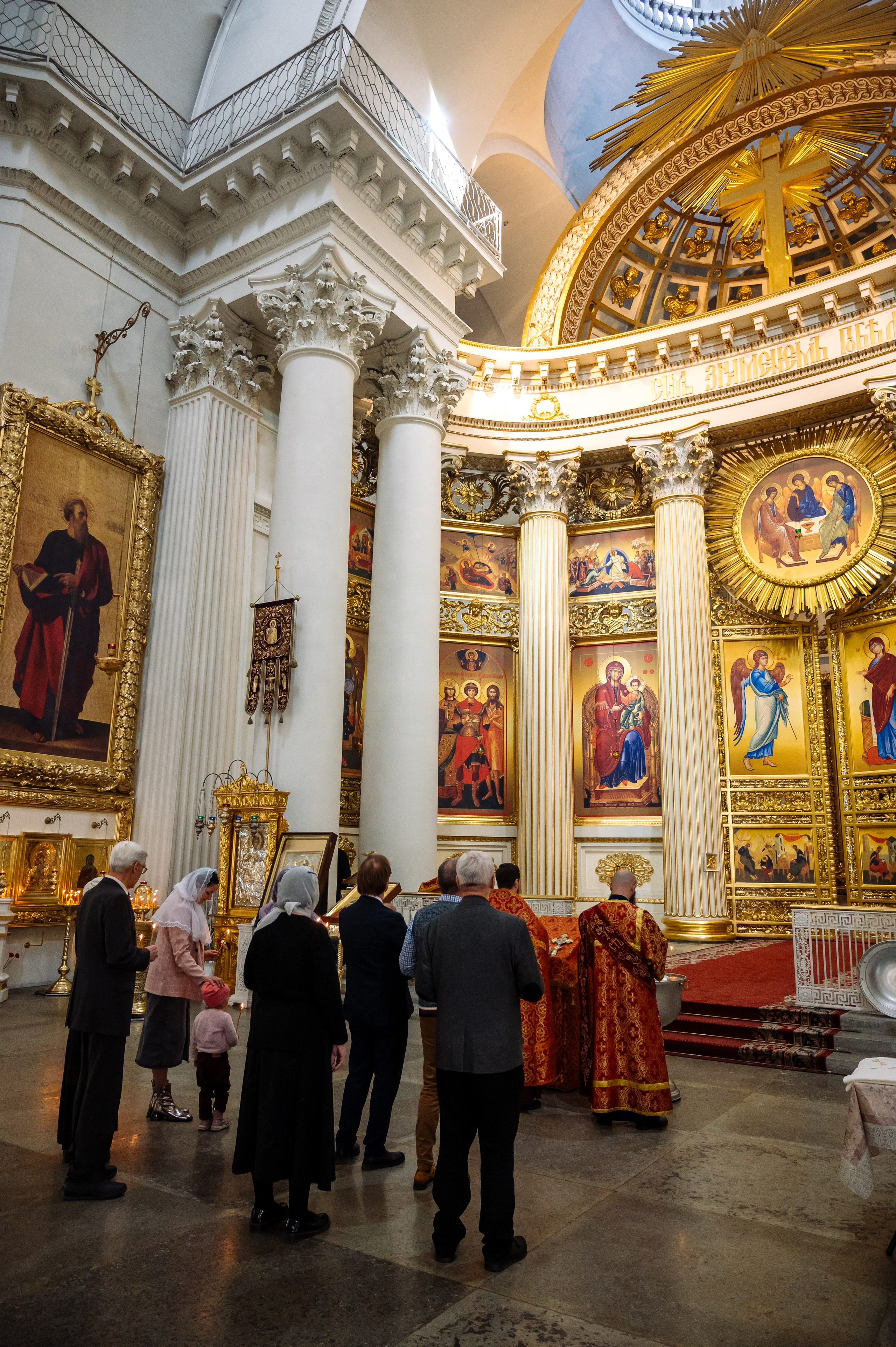 Фотосъёмка крещения. Анастасия Петрович фотограф, фотокорреспондент в Москве и Санкт-Петербурге. Фотосъёмка репортажа, мероприятия, корпоративная съёмка, контент