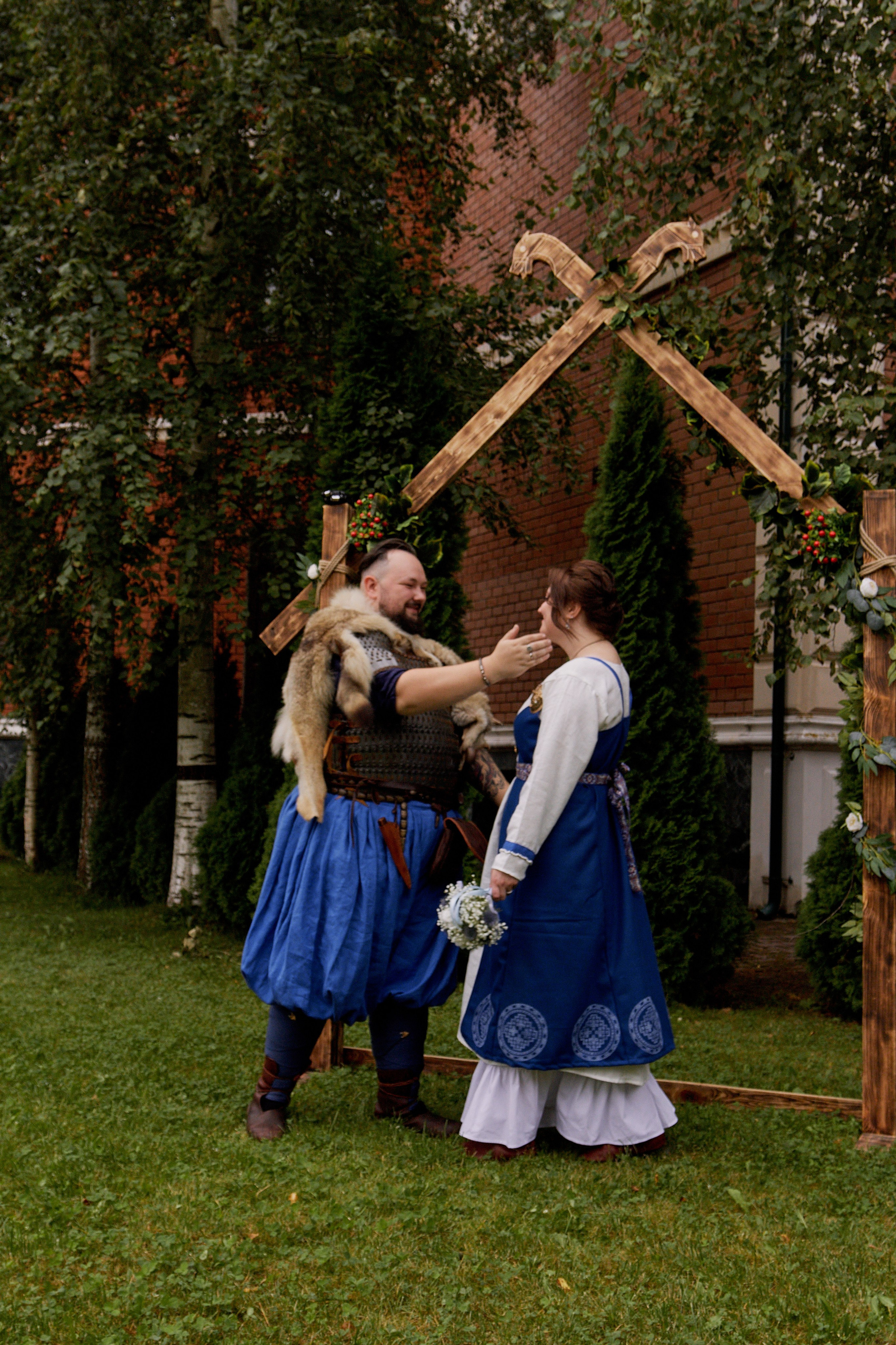 Юлия и Антон. Выездная роспись в стиле викингов. Фотограф лавстори Москва/МО Приятелева Ангелина