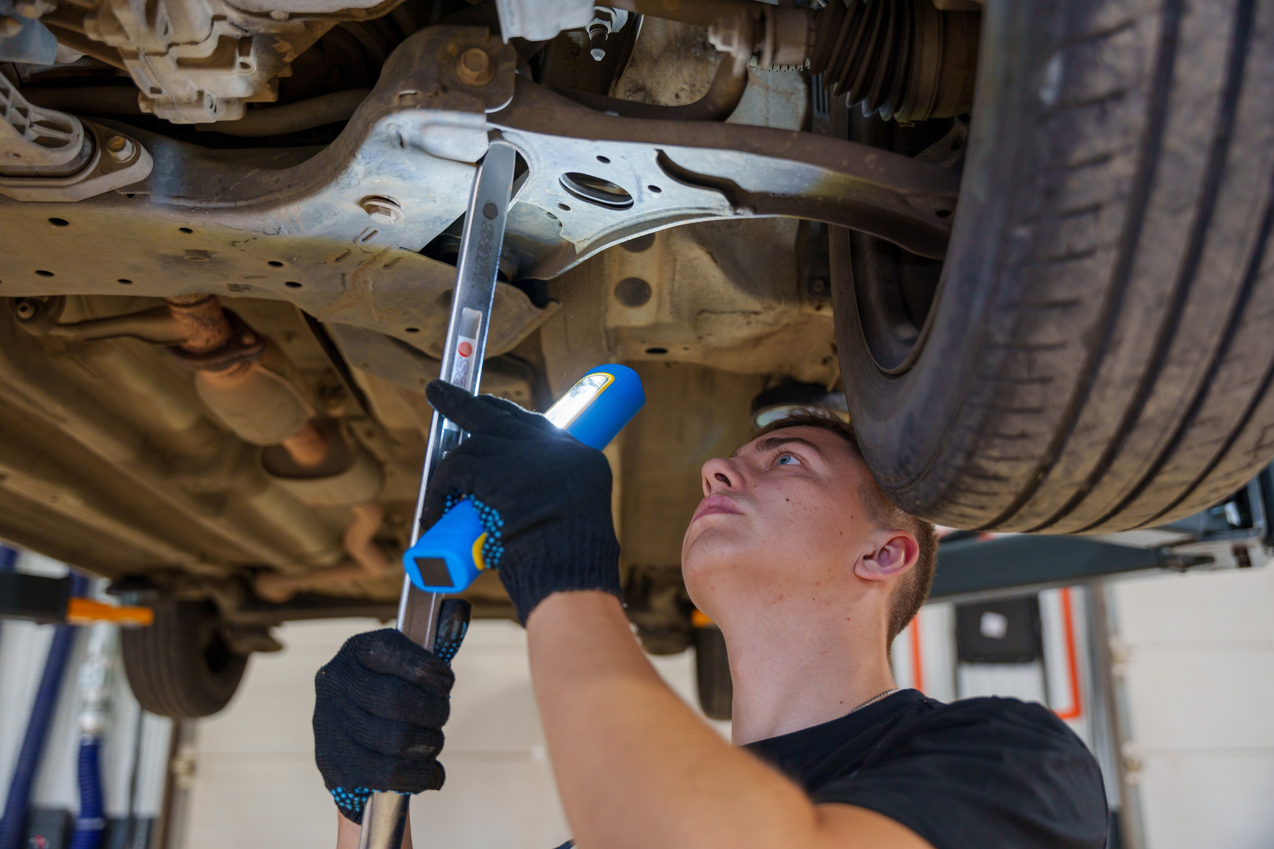 Интерьерная фотосъемка автосервиса Fit Service в Краснодаре — Профессиональная фотосъемка интерьера техцентра в Краснодаресеть СТО. Шедевры для Вас! Фотограф и Видеограф в Краснодаре Пахиев Руслан