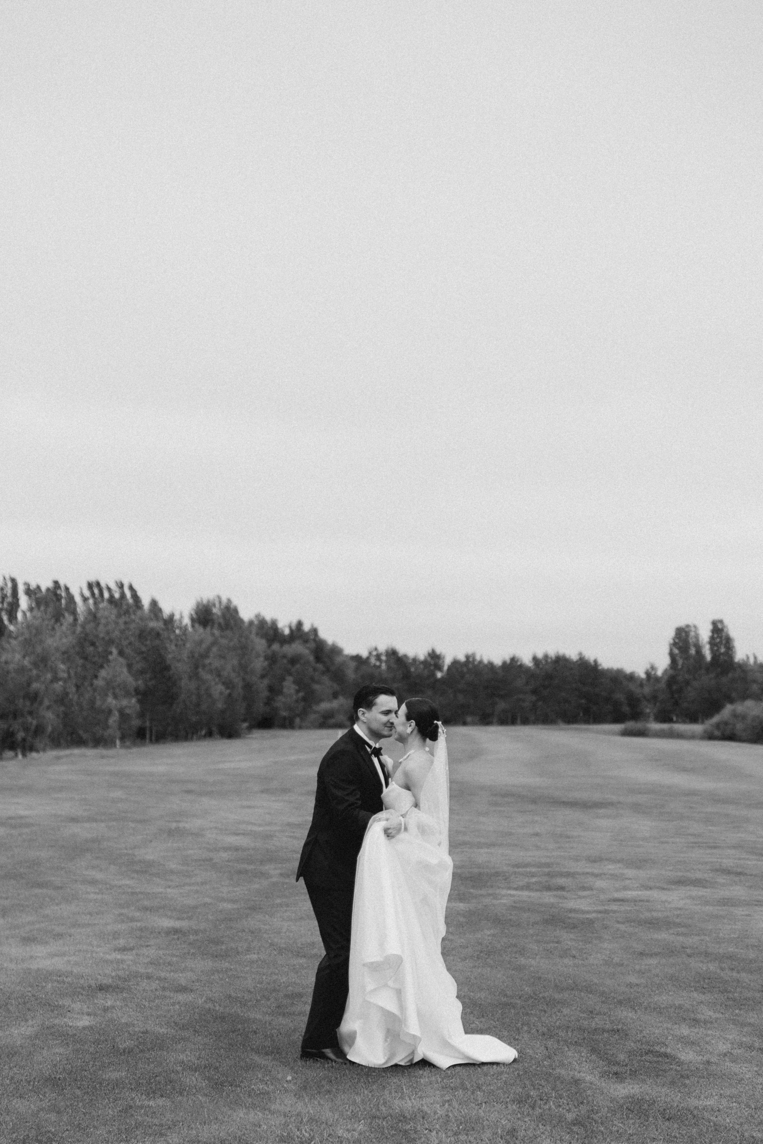 J and R. Свадебный фотограф в Астане Асанали Балтахан