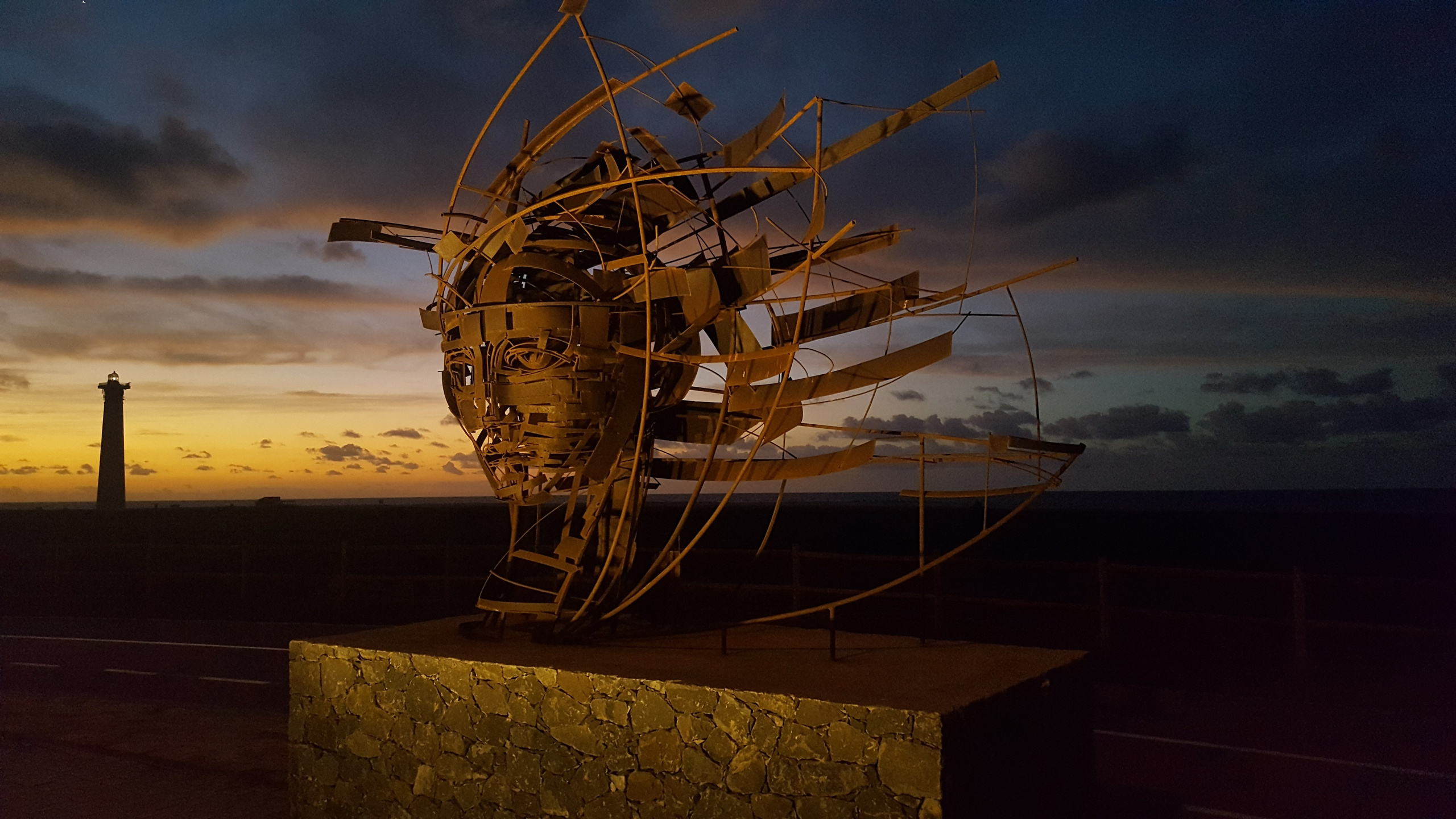 Фуэртевентура /Испания/Канарские острова/2016. Художник — скульптор Антонина Фатхуллина