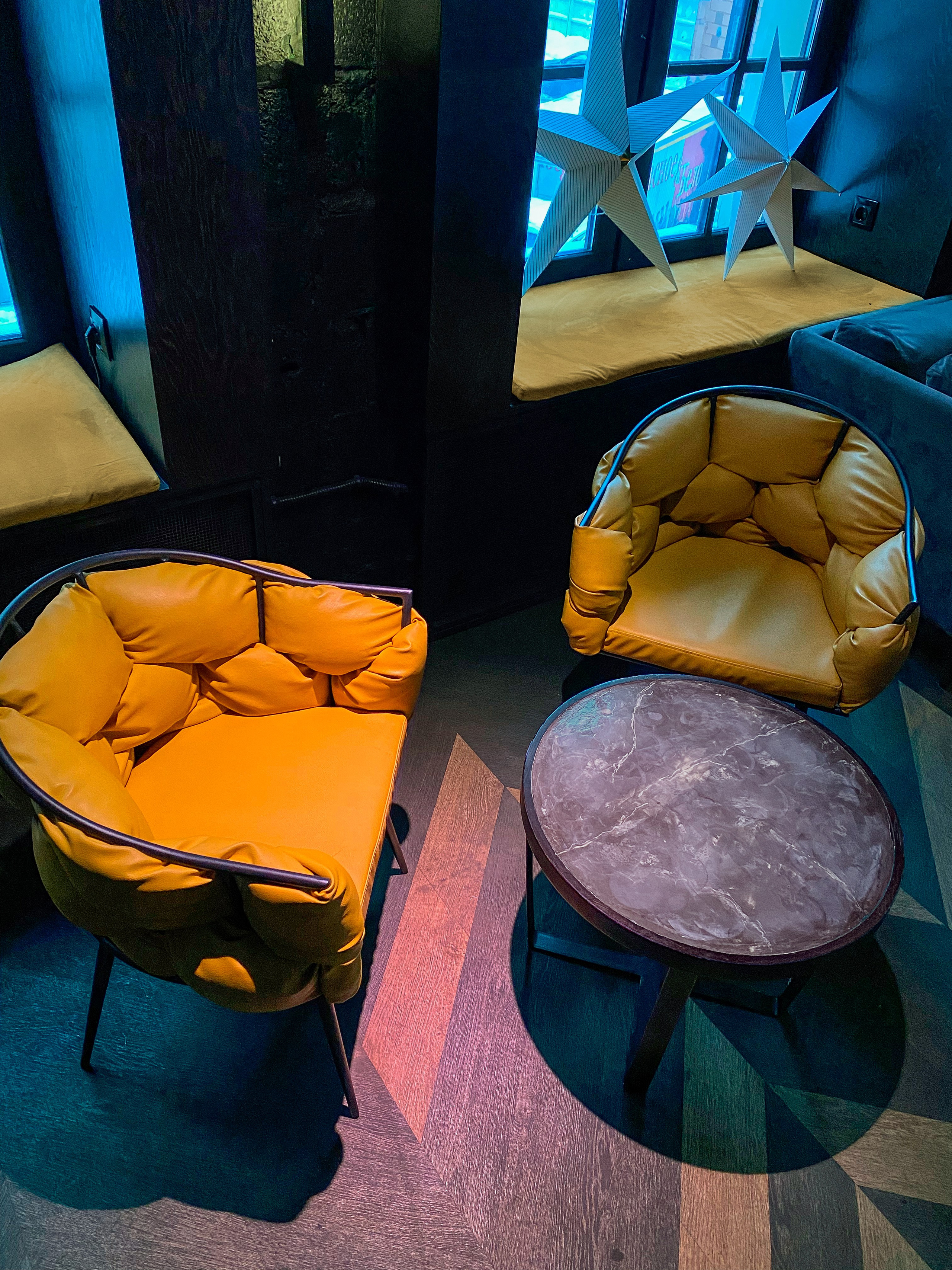 Дизайн бара, кальянная, отдых, релакс, камерная обстановка, атмосфера уюта, вкусная еда, комфорт, друзья