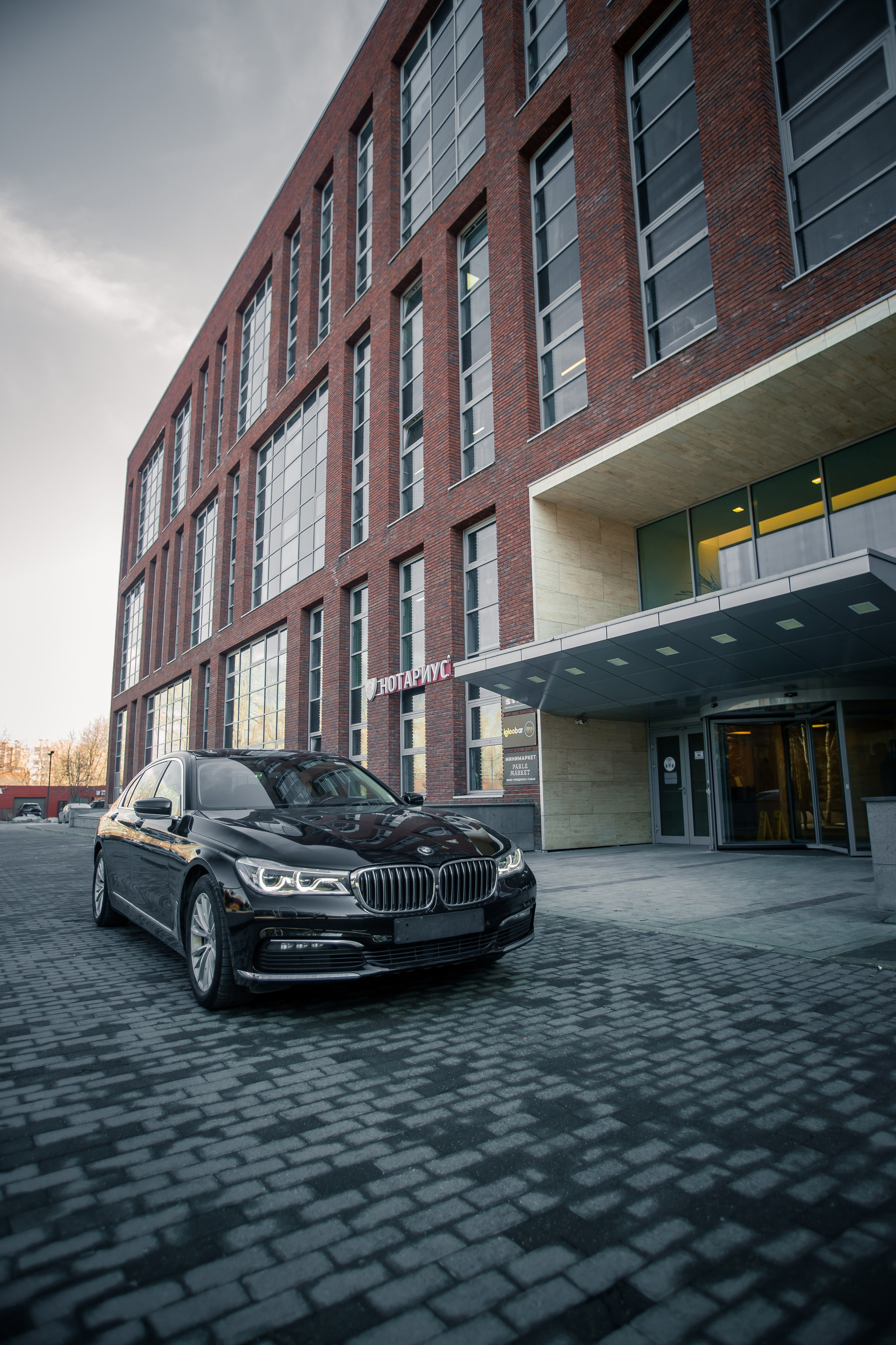Персональный водитель. Автомобильный фотограф в Москве Андрей Емельянов