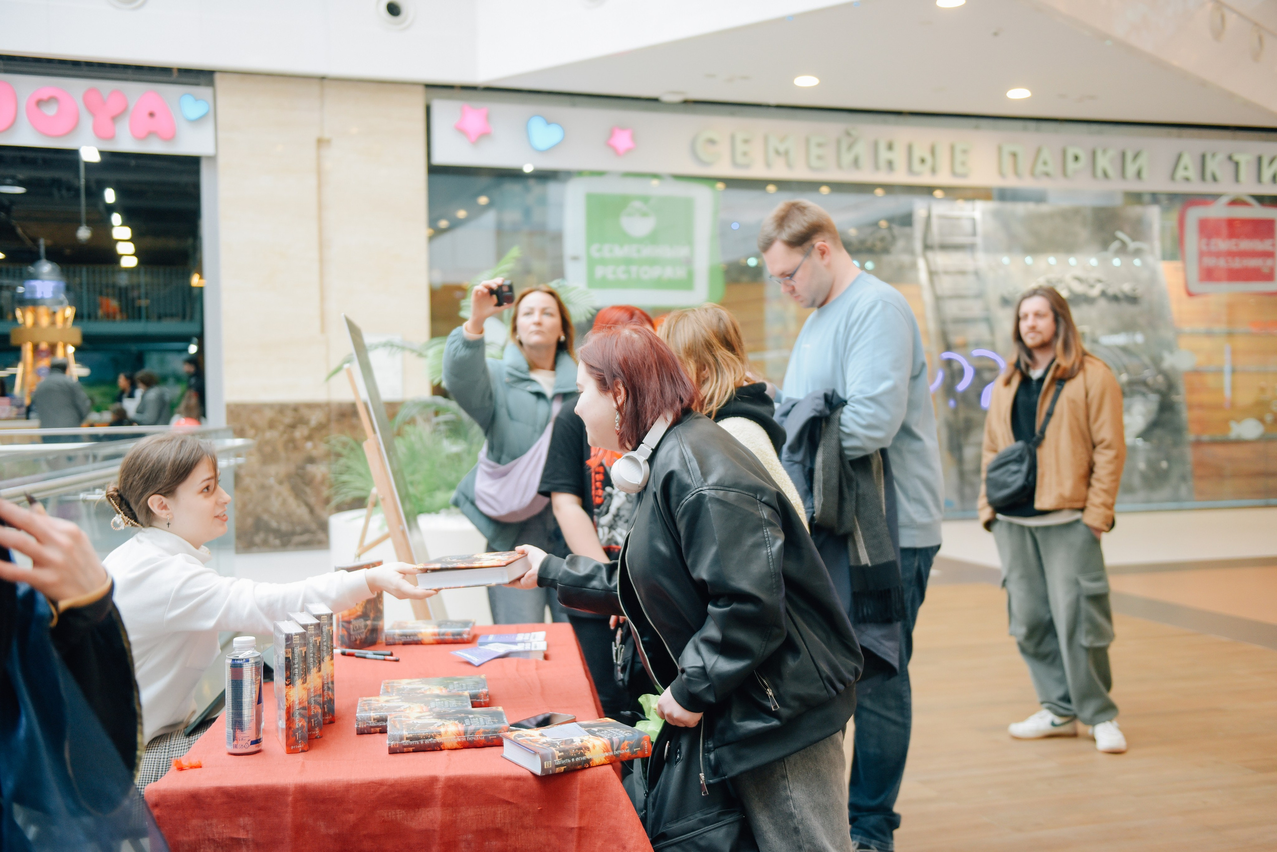 XL MEDIA Автограф-сессия с Renibet. Фотограф Лола Волна, город Москва