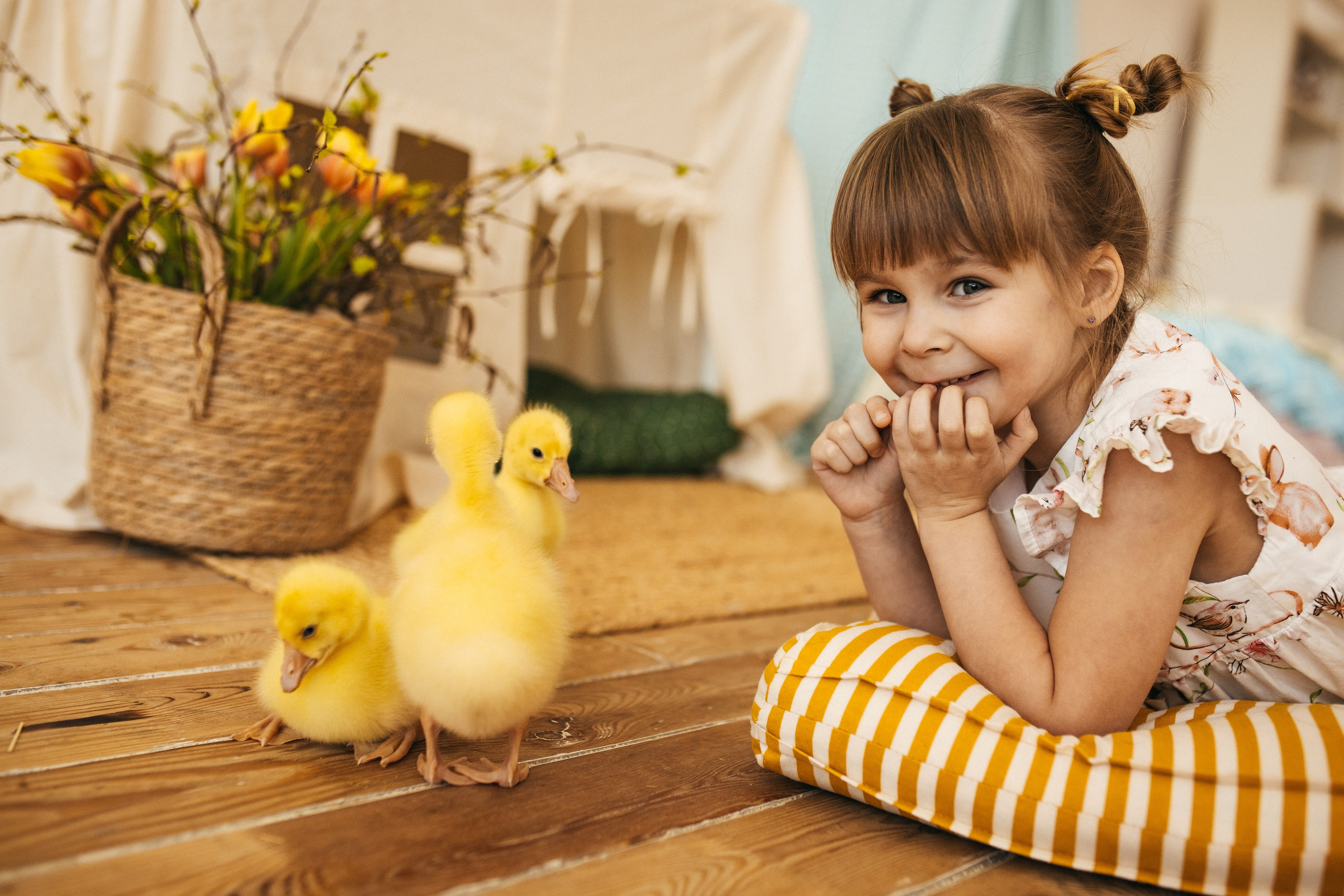 Весенняя съёмка в студии для мамы и дочки Самара. Семейный фотограф в Самаре Елена Ефимова
