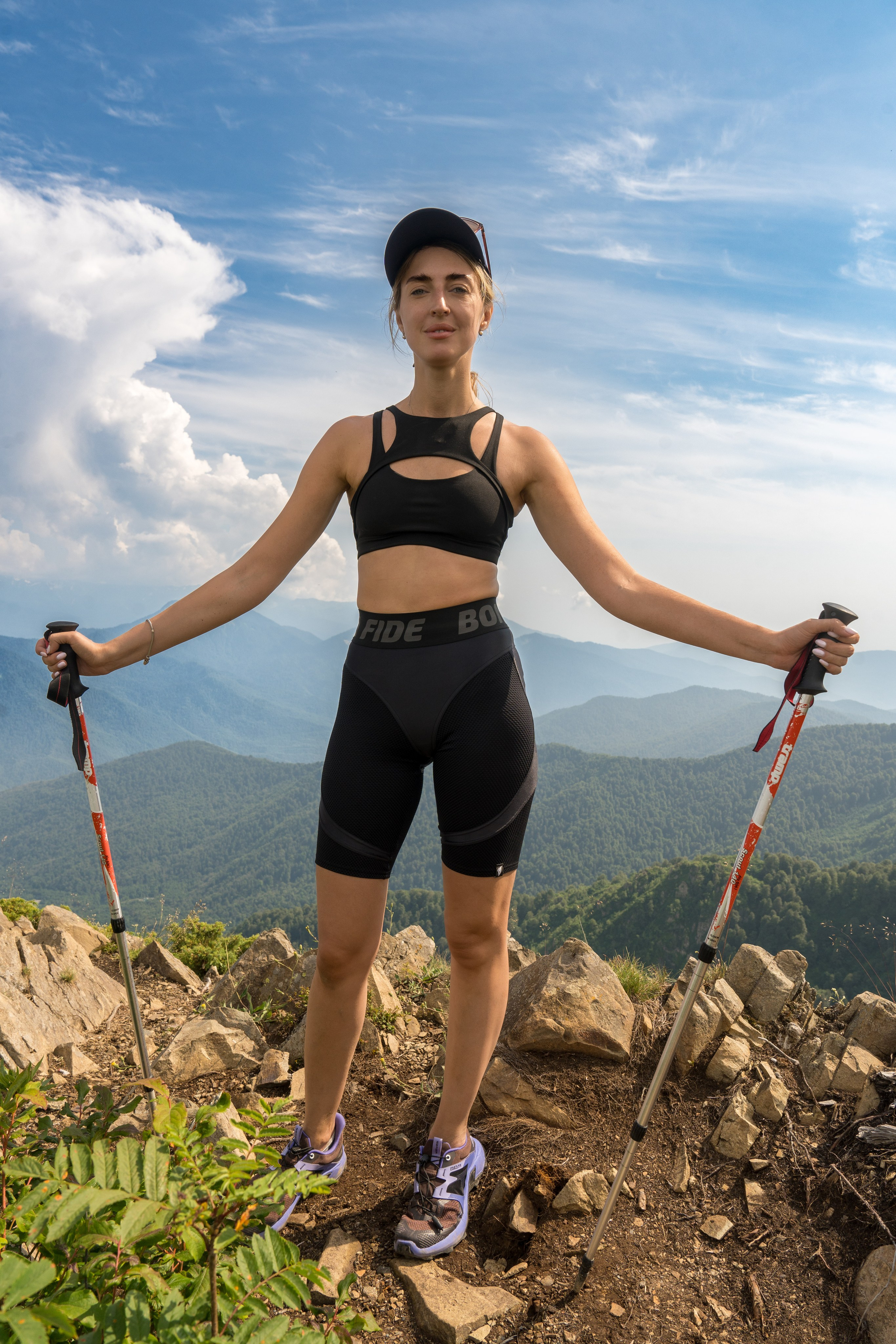 MICE мероприятие для компании «Доставка морем»: хайкинг к Ачипсинским водопадам. Репортажный фотограф в Красной Поляне и Сочи Павлюченко Екатерина