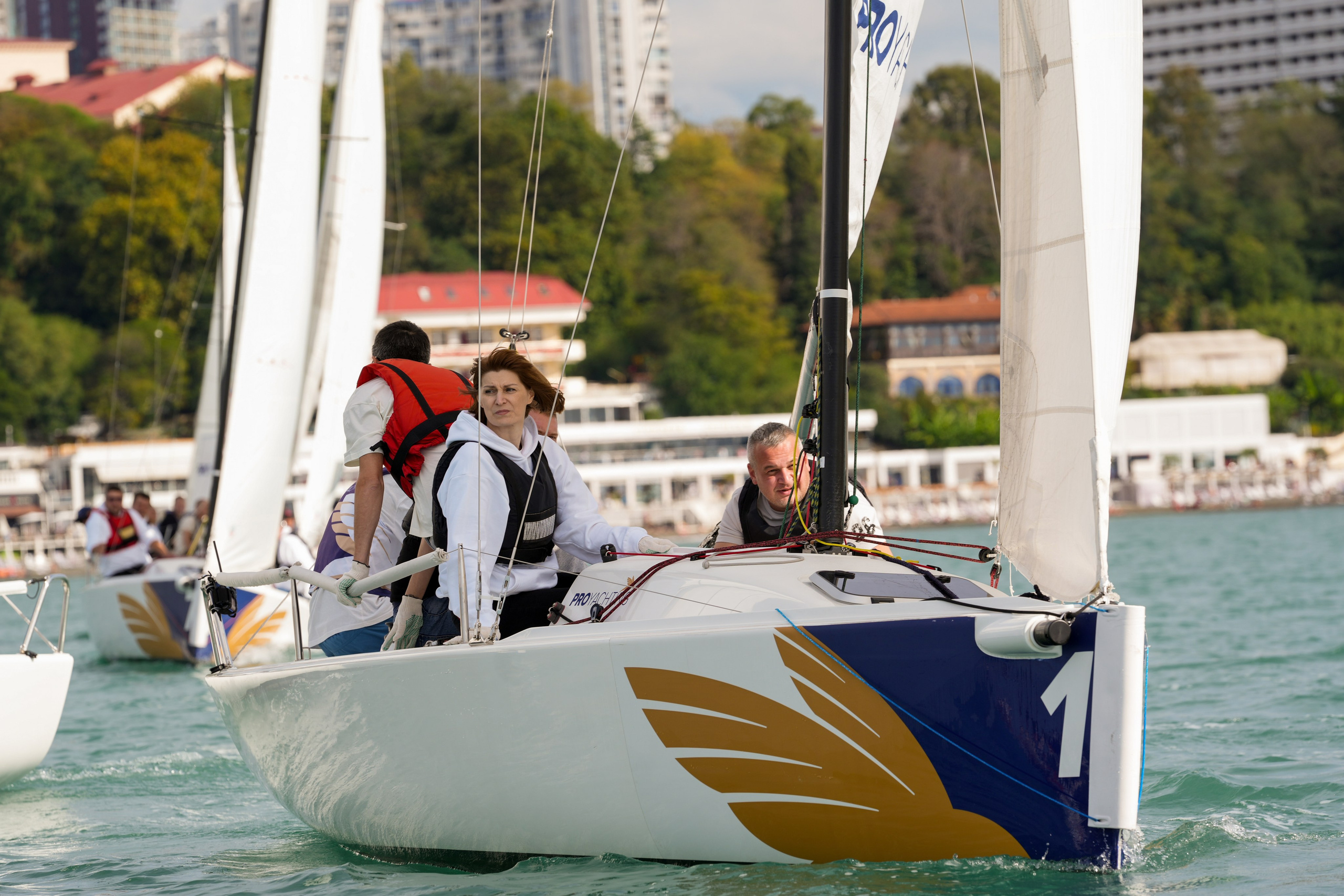 Яхтенная регата для компании Агрегатка. Репортажный фотограф в Красной Поляне и Сочи Павлюченко Екатерина