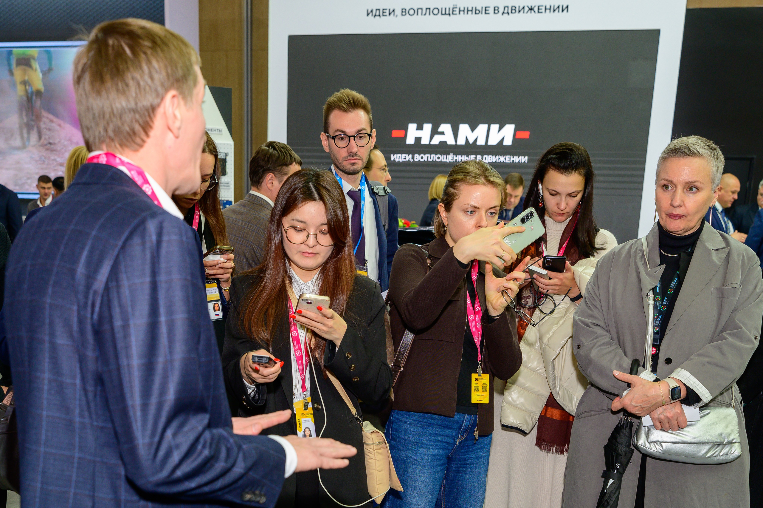 BigindustrialweekBelarus. Фотоуслуги, услуги фотографа, фотографирование важных событий