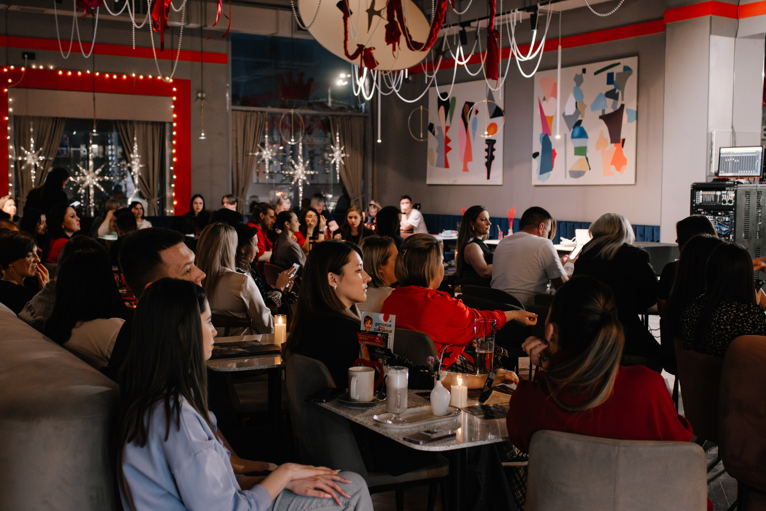 StandUp с Наташей Красновой. 1 апреля в Sketch. Фотограф в Челябинске Любовь Денисенко