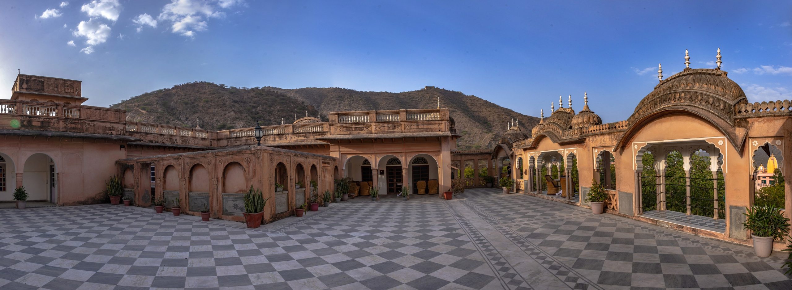Дворец-отель Patan Mahal. Фотограф Лара Кучина