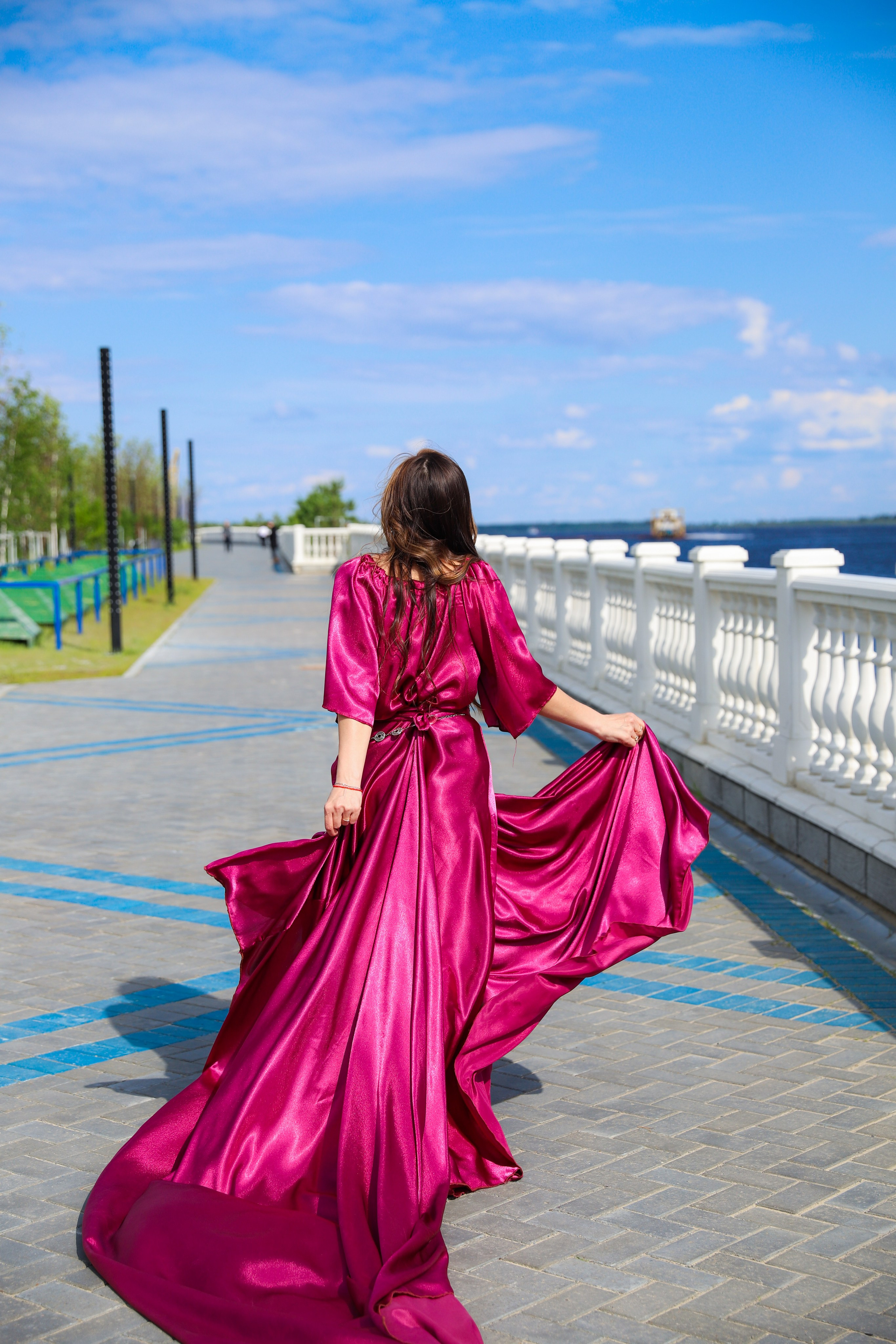 Съемка на белой набережной. Фотограф в Сургуте Брызгунова Анастасия