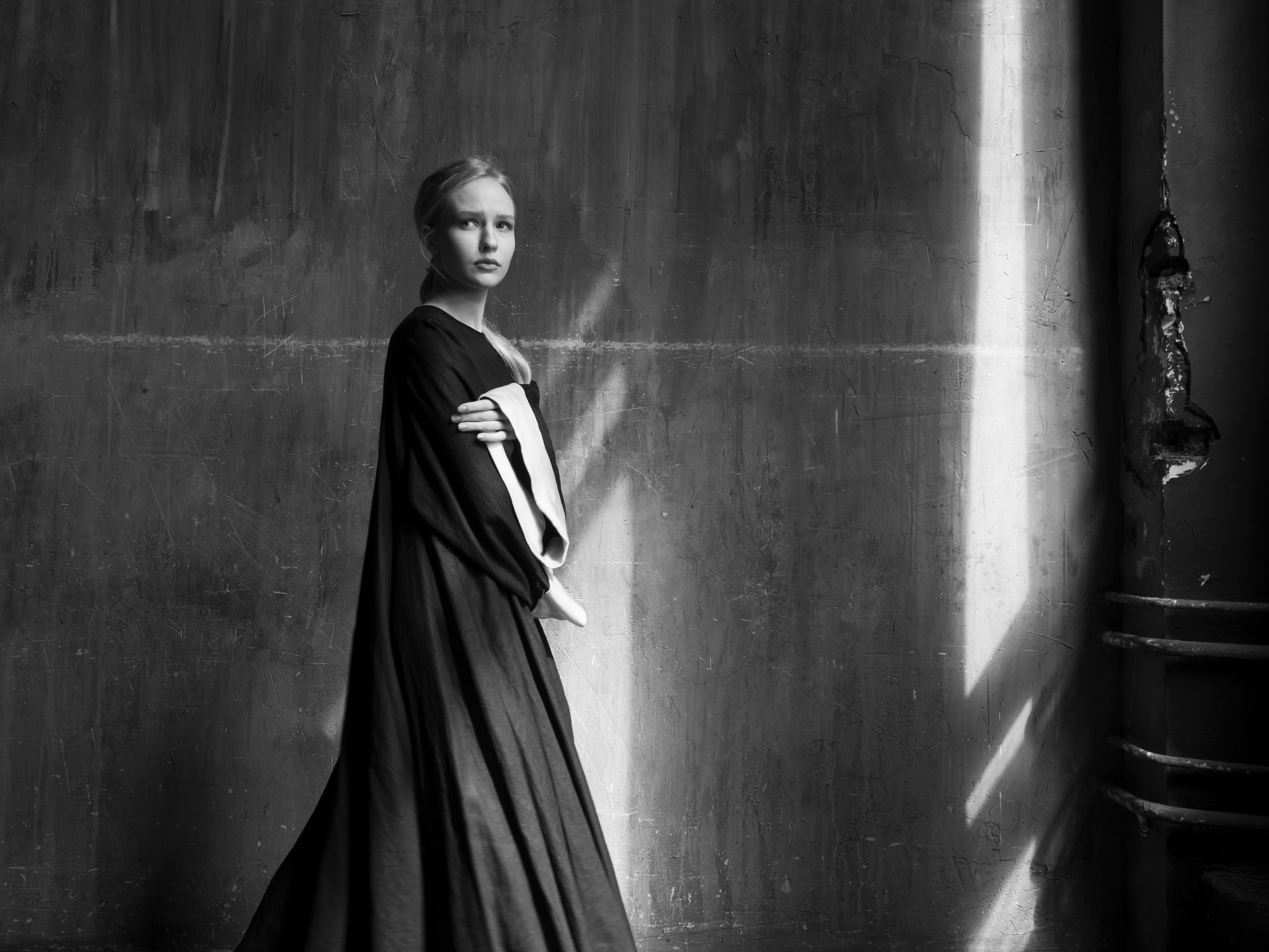 ПОРТРЕТ. ОЛЬГА РЭД: ВЫВОЖУ ЛИЧНОСТИ В МАСШТАБ | Лайф-коуч, Маркетолог и Арт-фотограф | Москва