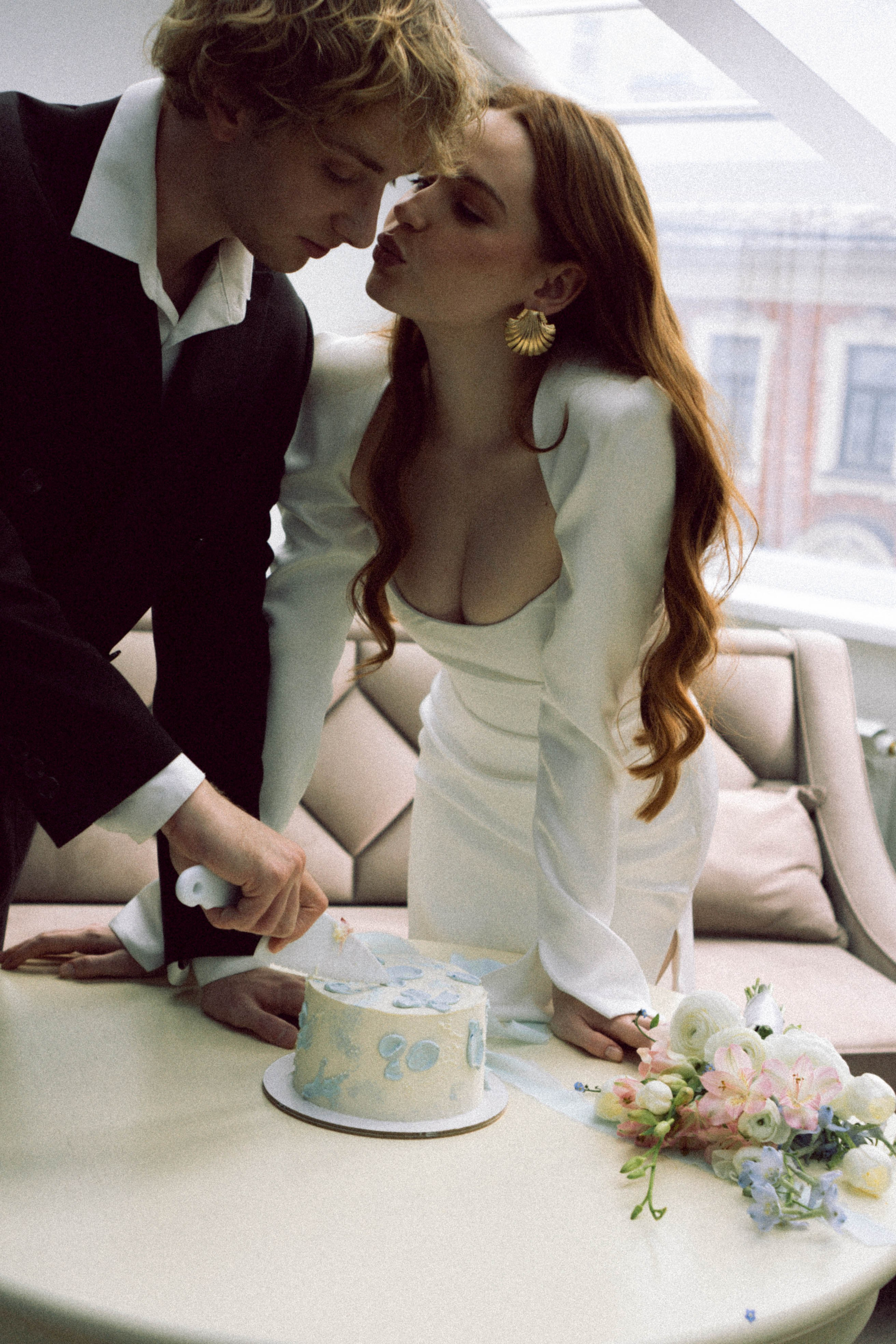 СВАДЕБНАЯ СЬЕМКА В ОТЕЛЕ. СБОРЫ ЖЕНИХА И НЕВЕСТЫ И ТАКЖЕ ТОР И ПОДГОТОВКА К ПРОГУЛКЕ. Профессиональный фотограф, Санкт-Петербург — Виктория Богомолова