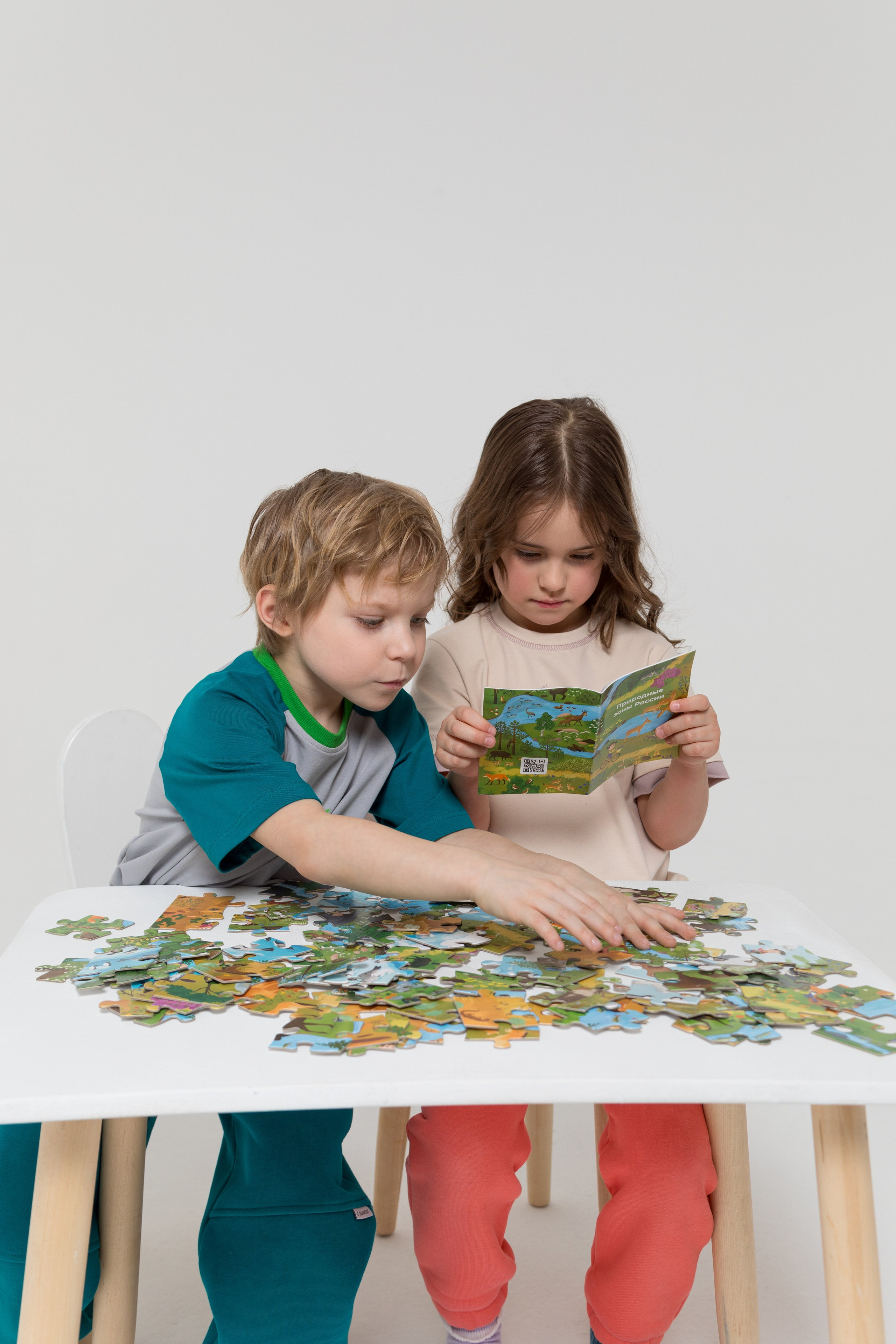 Имиджевая и каталожная съёмка для бренда детских пазлов. Детский и контент фотограф Надя Волкова Санкт-Петербург