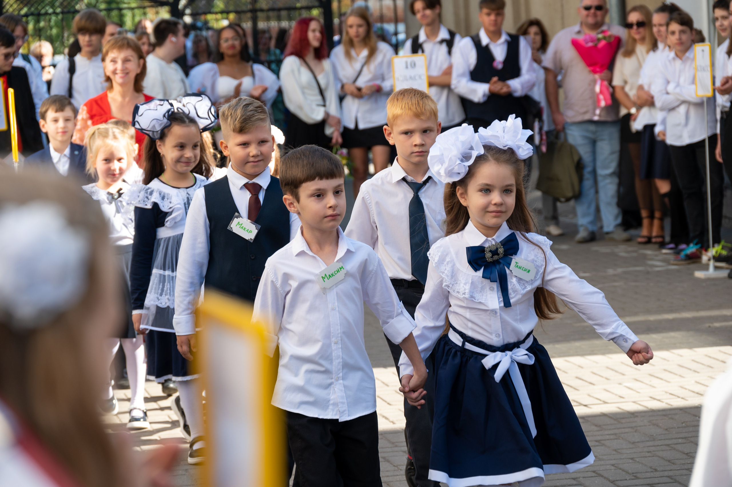 Школьная фотосессия в Туле. Портретный, семейный, свадебный фотограф. Бизнес, контент съёмка. Тула