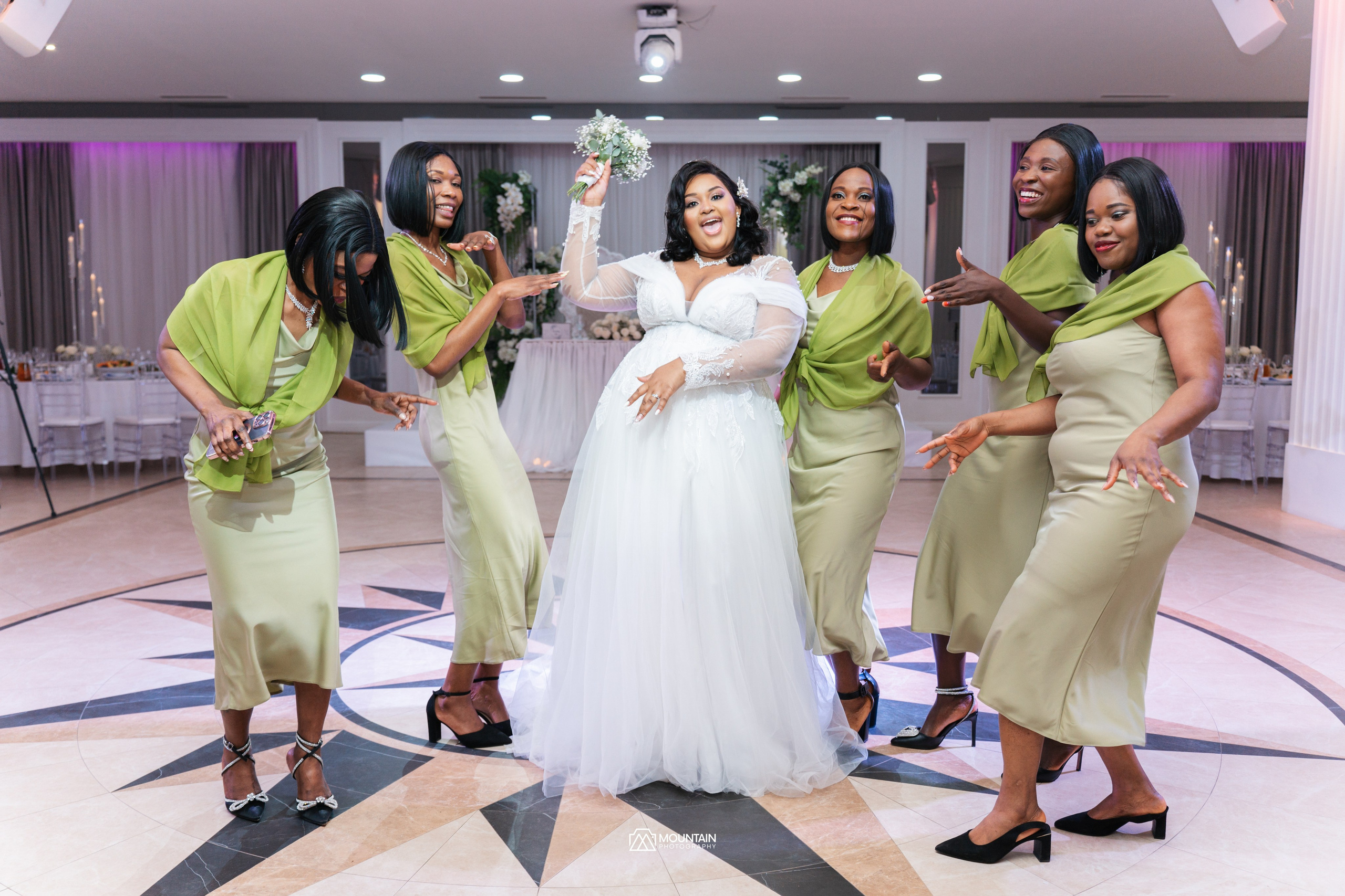 Cletus And Karabo. Я занимаюсь событийной, свадебной, товарной, студийной… фотографией