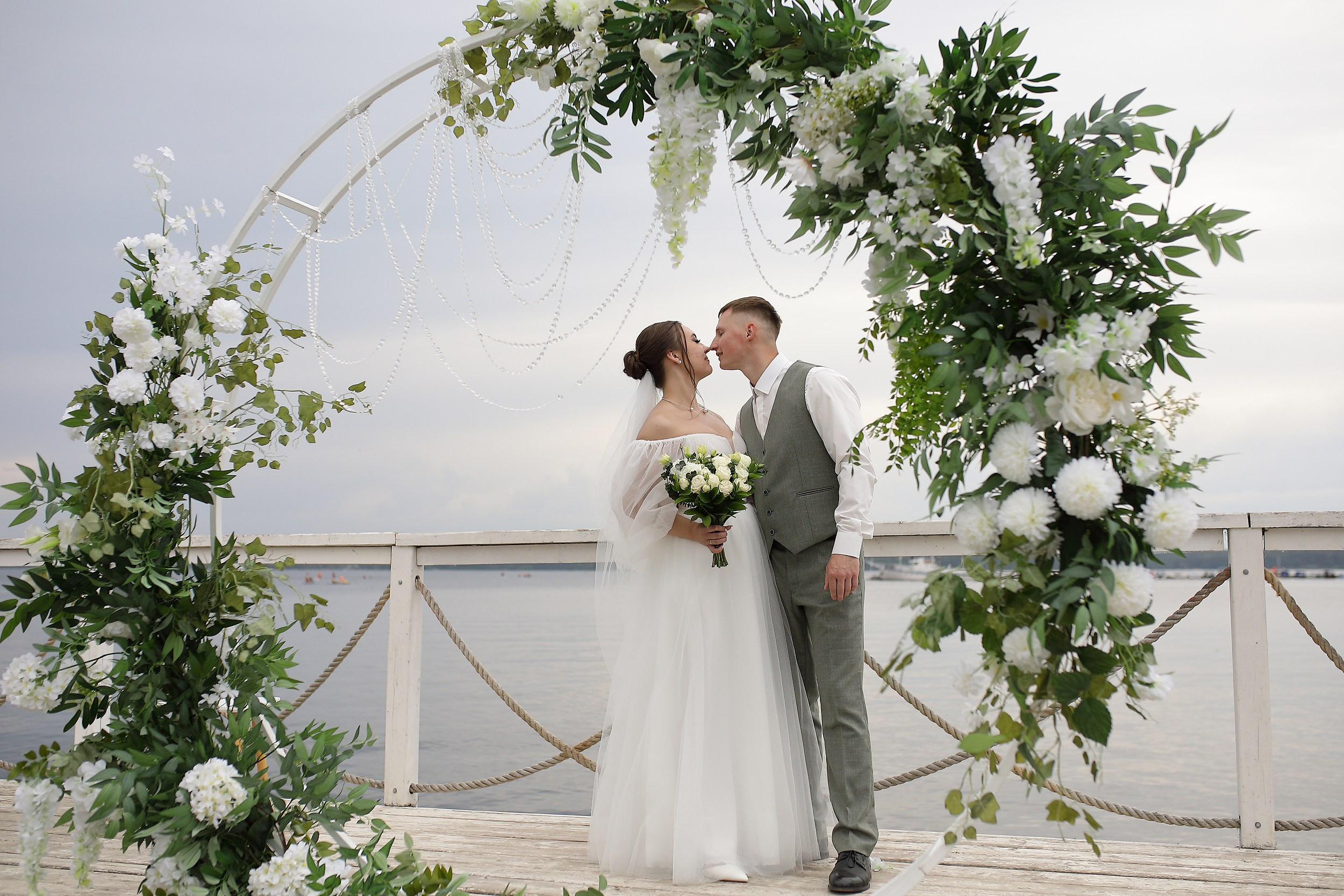 Роман и Софья. Свадебный и семейный фотограф и видеограф в Екатеринбурге Полянские Тимур и Анастасия