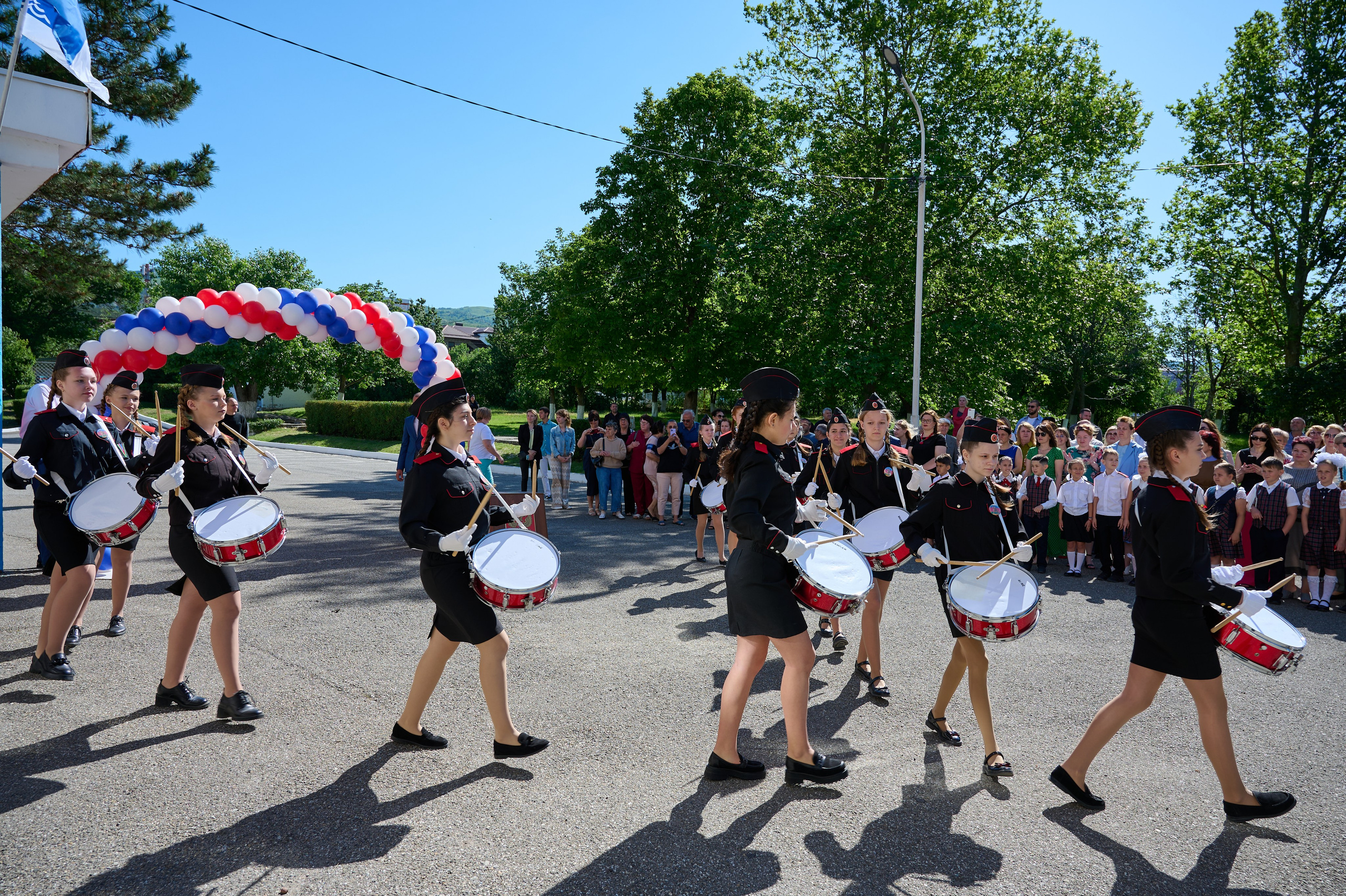 Последний звонок. Жизнь курорта Кабардинка в фотографиях