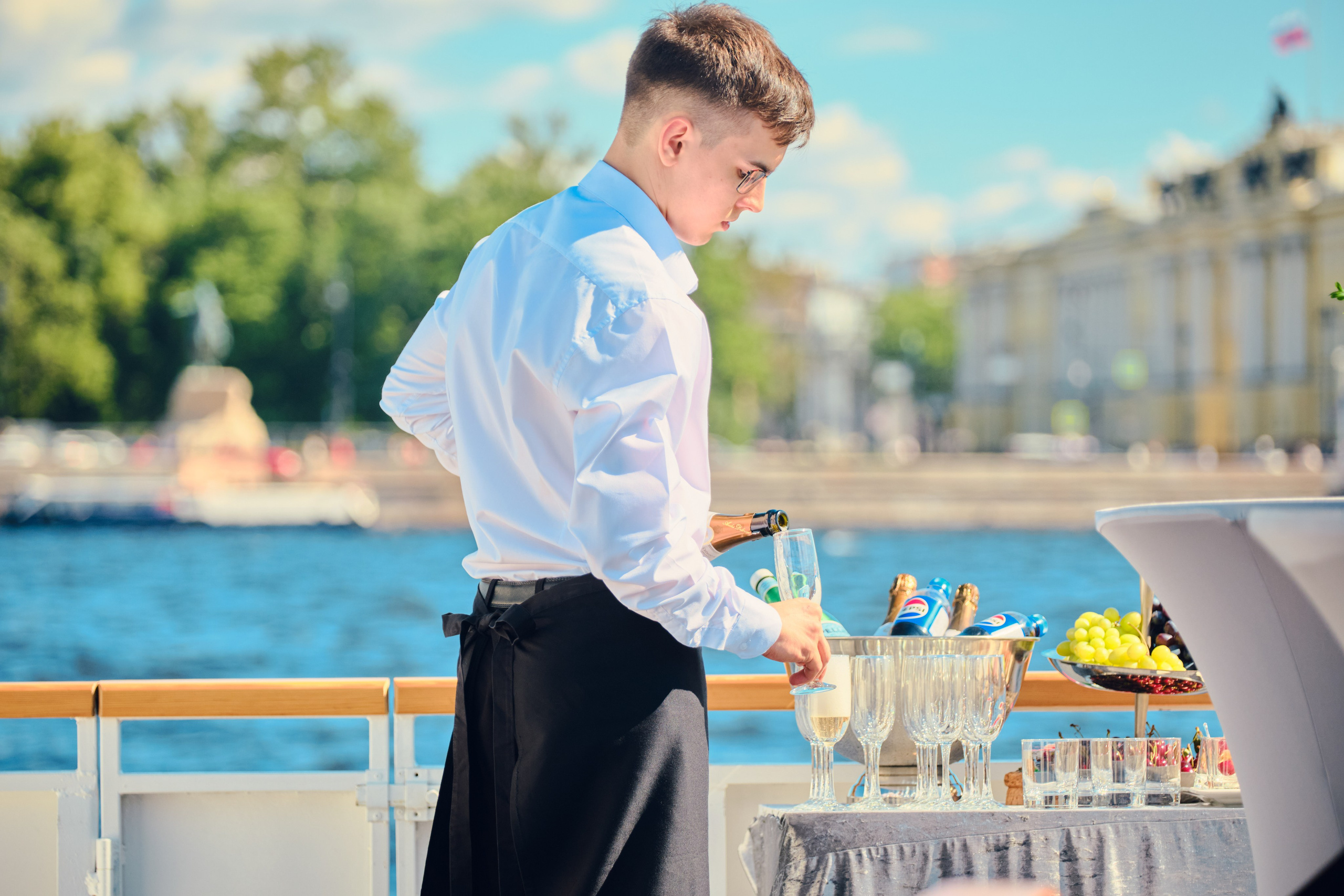 Теплоходы. Юреализм