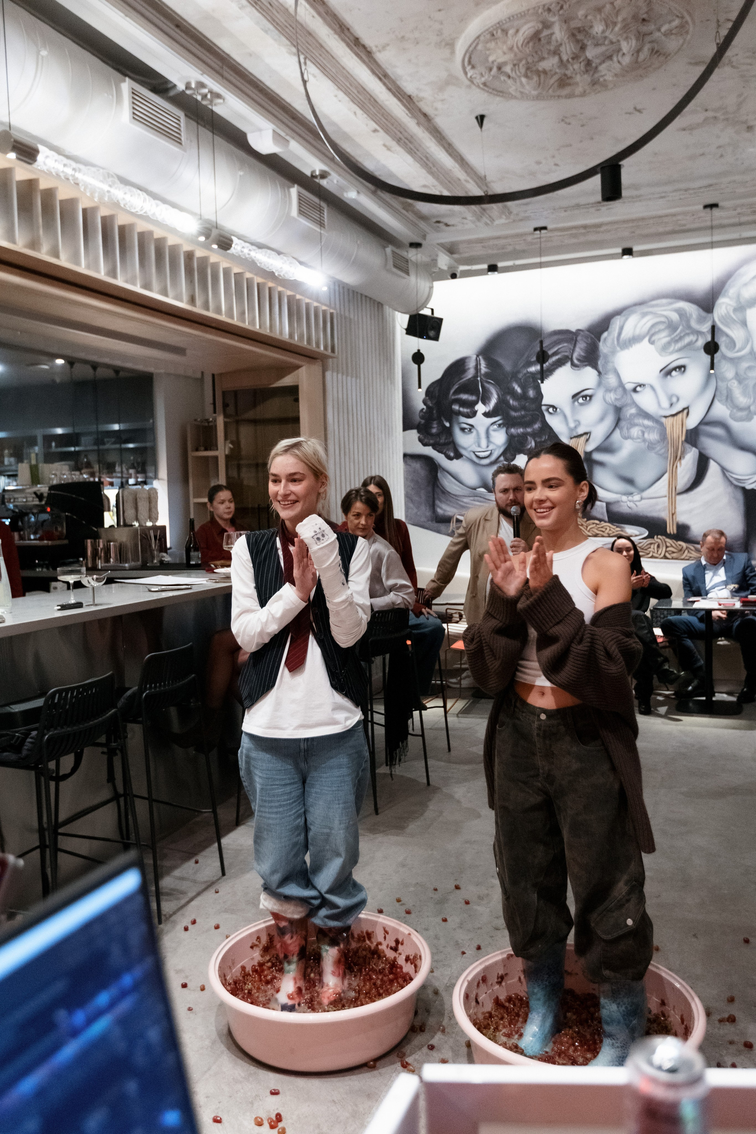 AMORE ОТКРЫТИЕ — DAY II. СВОИ. ФОТООТЧЕТЫ-СОБЫТИЯ-МЕСТА