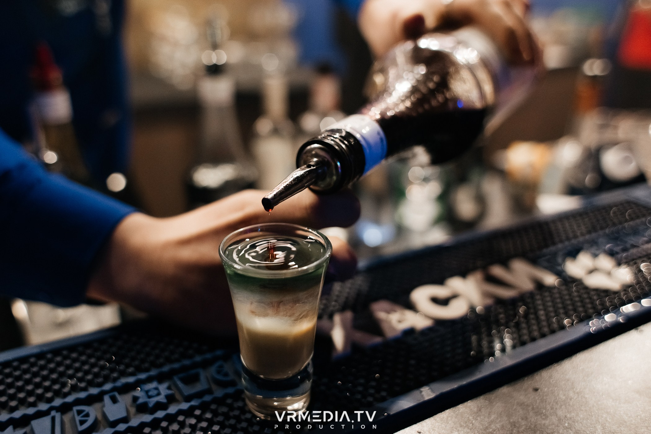 8 марта в караоке-ресторане «Голос»