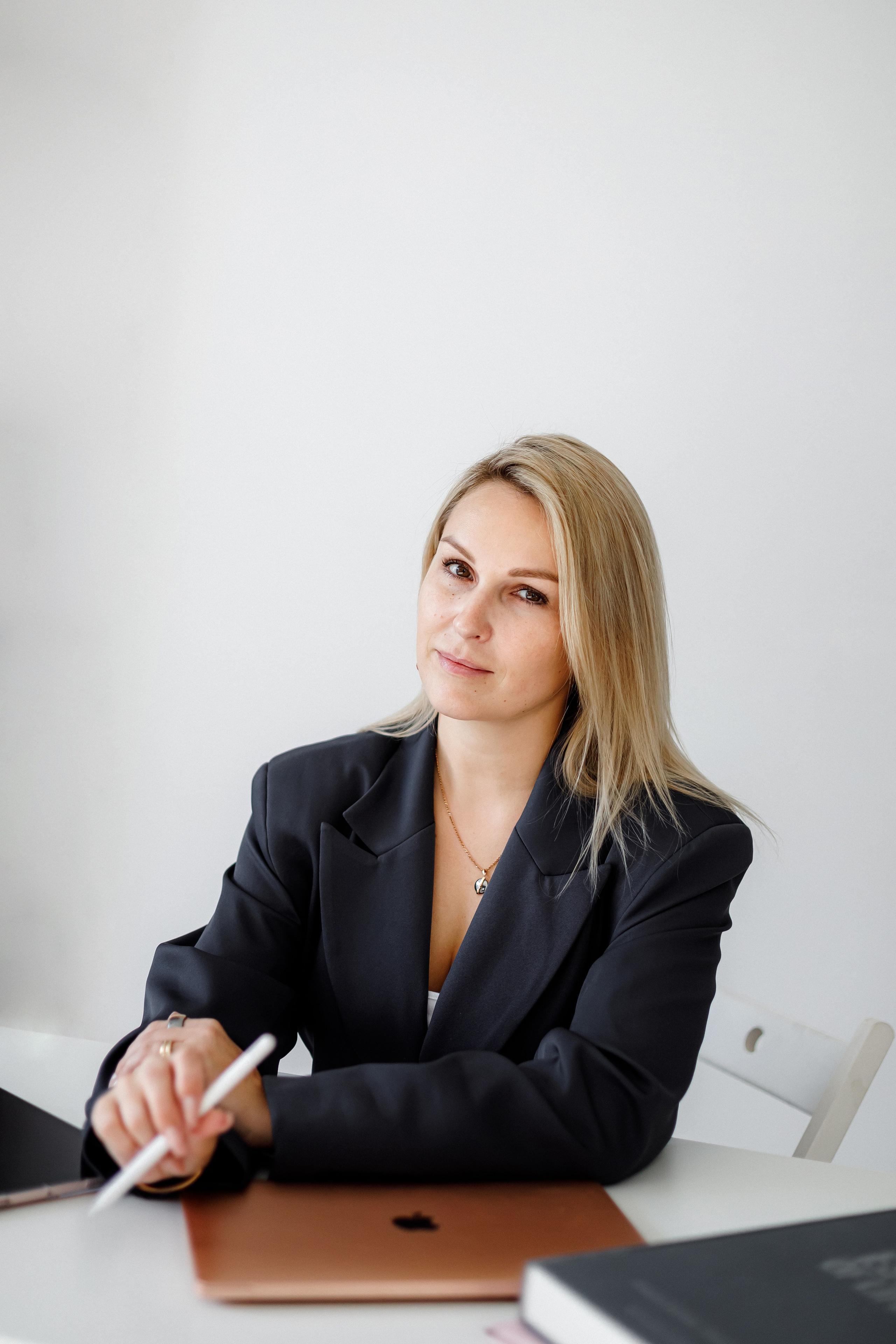 Бизнес-портреты. Фотограф в Москве Базанова Дарья