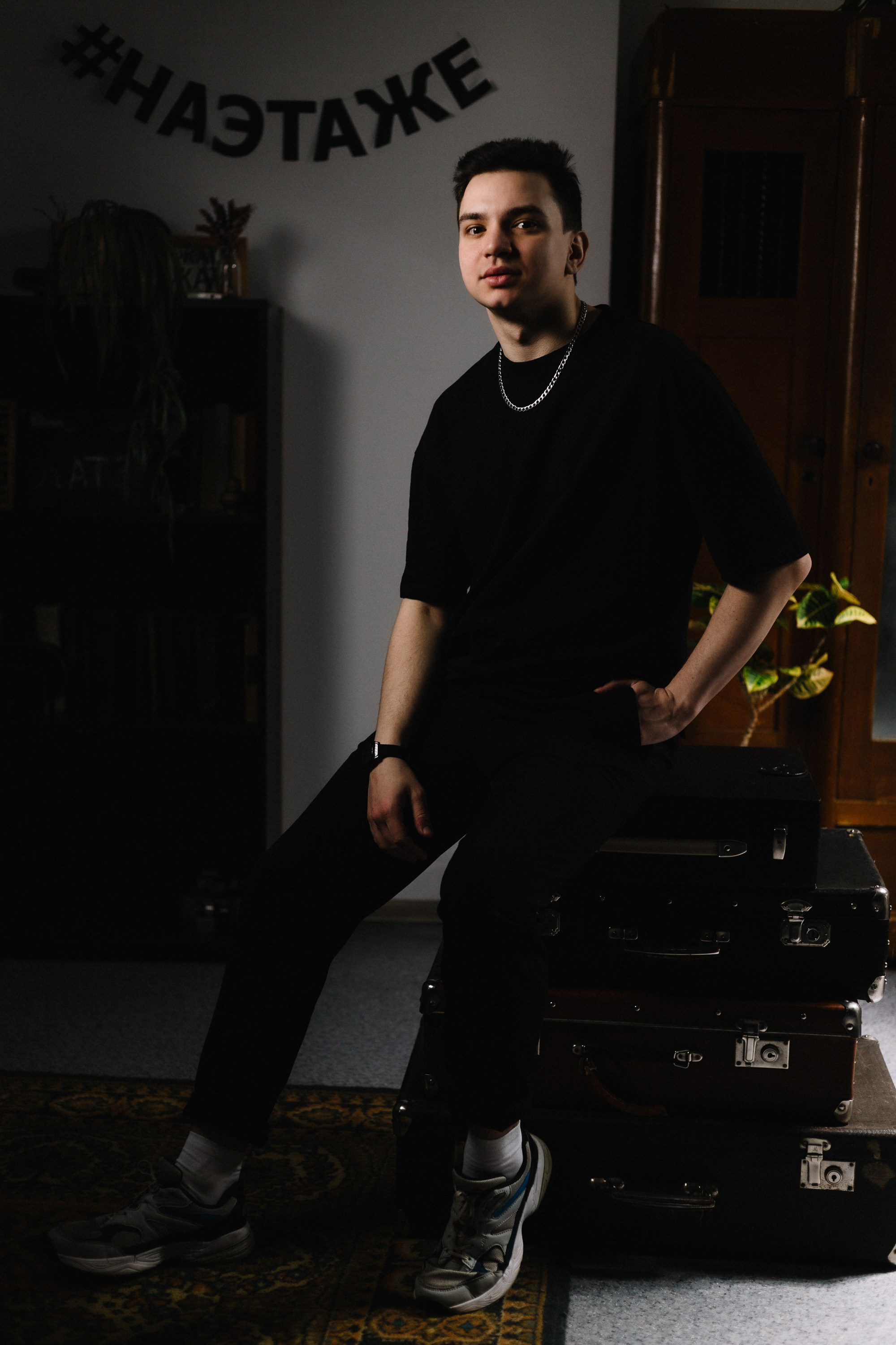 Съёмка музыканта в студии. Портретный и репортажный фотограф. Мыльников Илья